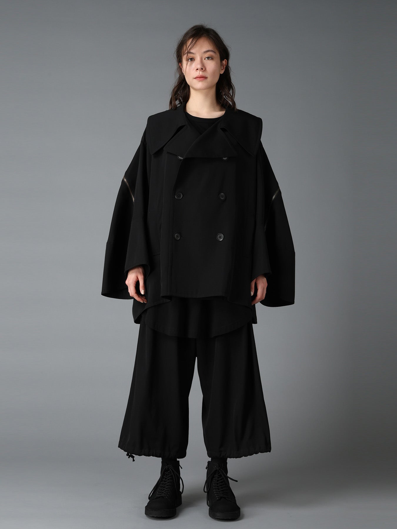 WOOL GABARDINE SHORT LENGTH BIG SLEEVE DOUBLE COAT