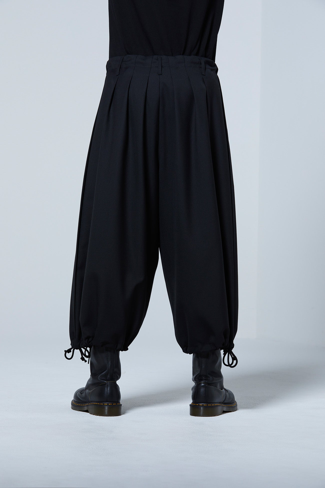 WOOL/POLYESTER GABARDINE BALLOON PANTS – THE SHOP YOHJI YAMAMOTO