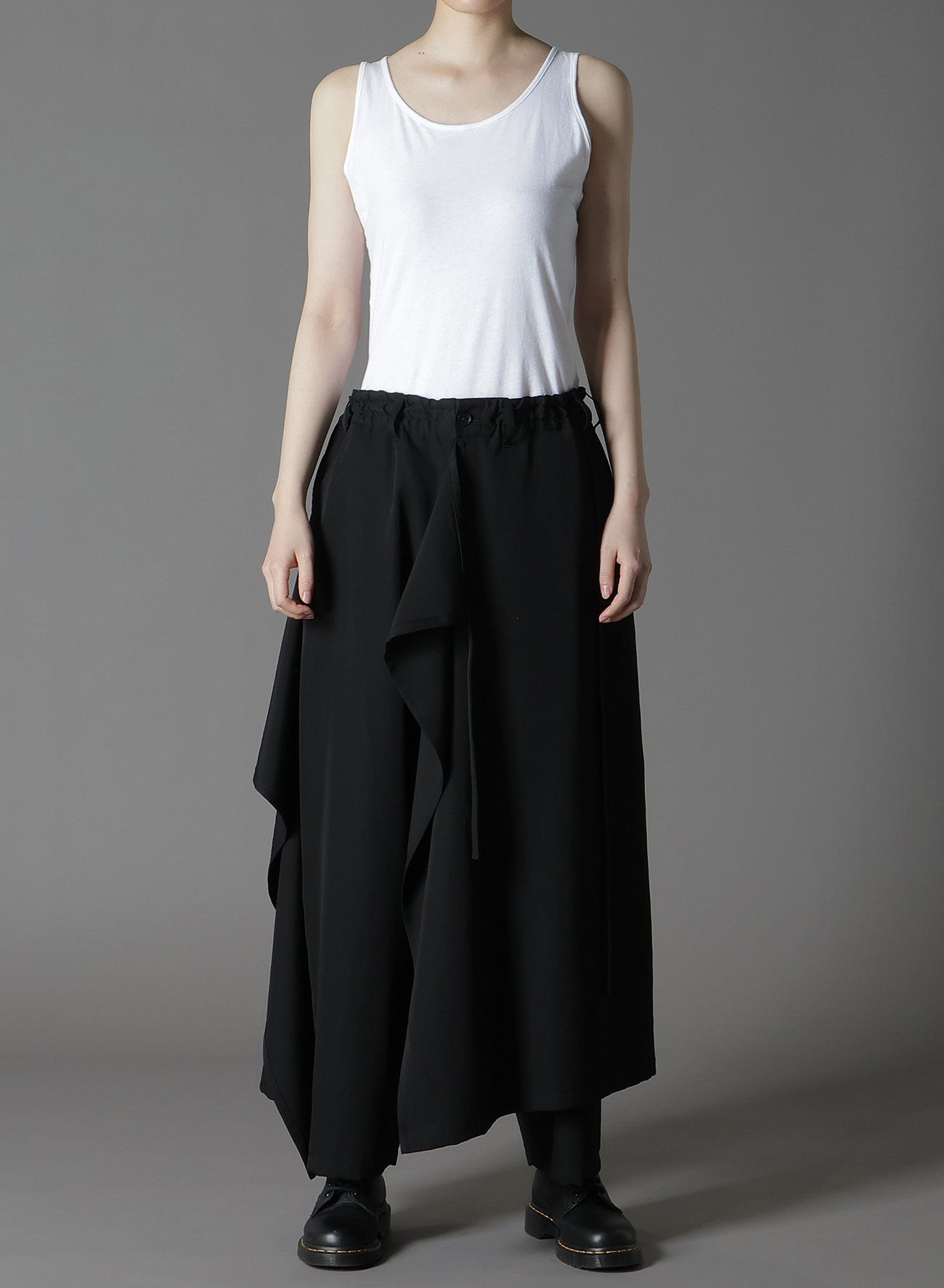 WOOL GABARDINE BOUND SKIRT PANTS