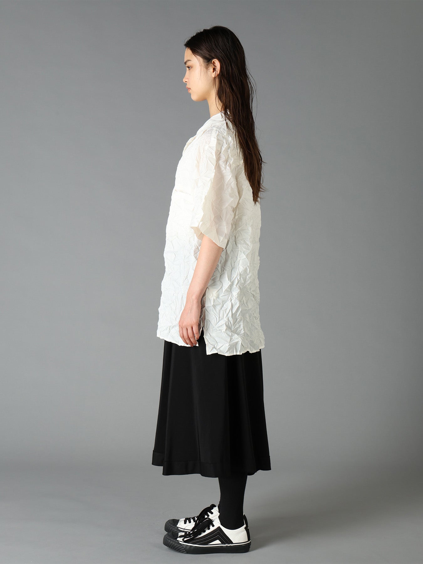 POLYESTER TAFFETA SIDE-GATHER OPEN-COLLAR SHIRT