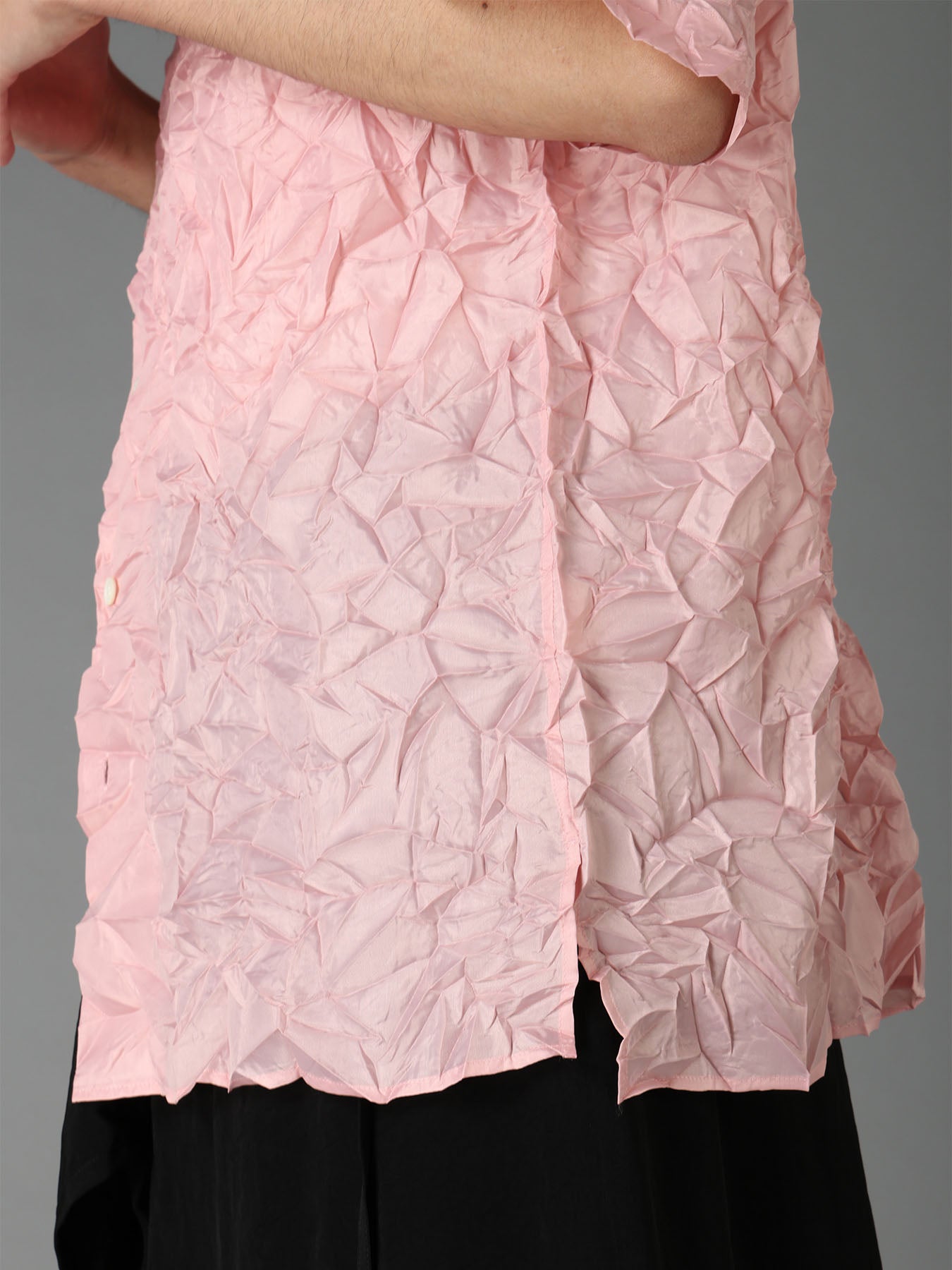 POLYESTER TAFFETA SIDE-GATHER OPEN-COLLAR SHIRT