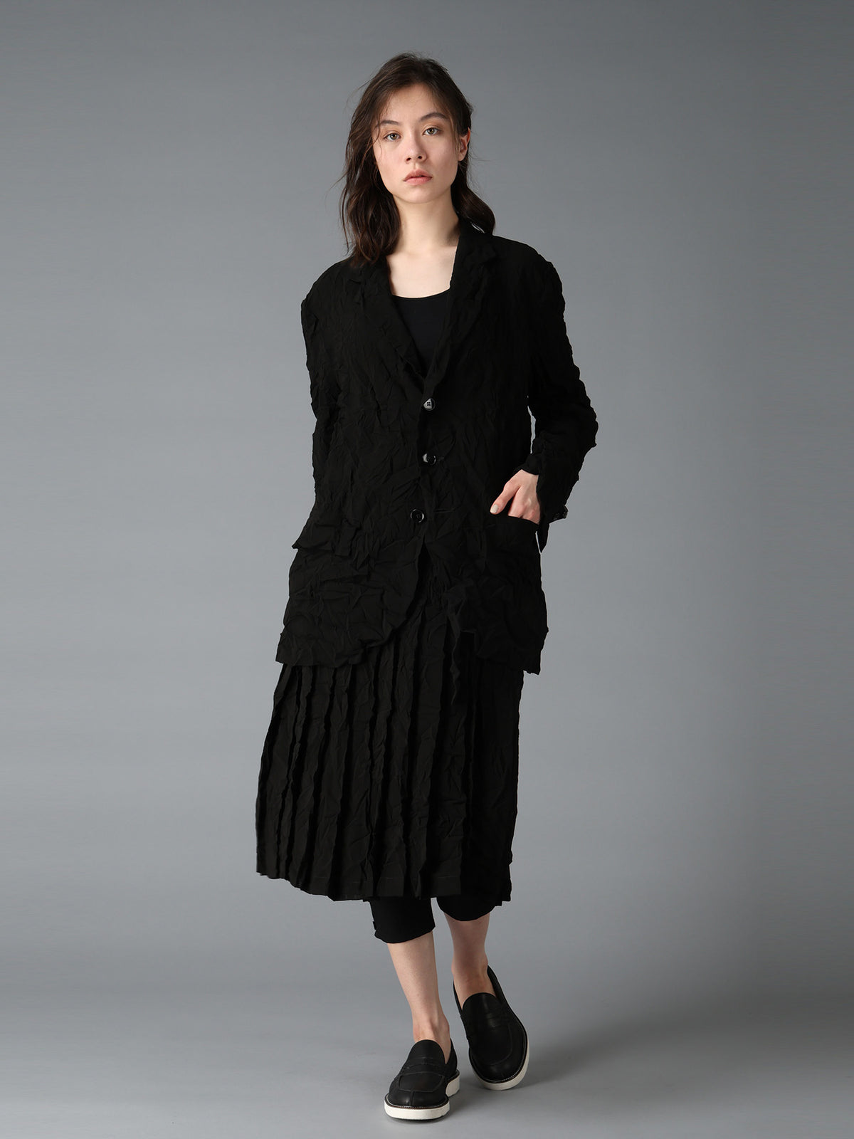 BLACK CHIFFON BACK PLEATS JACKET