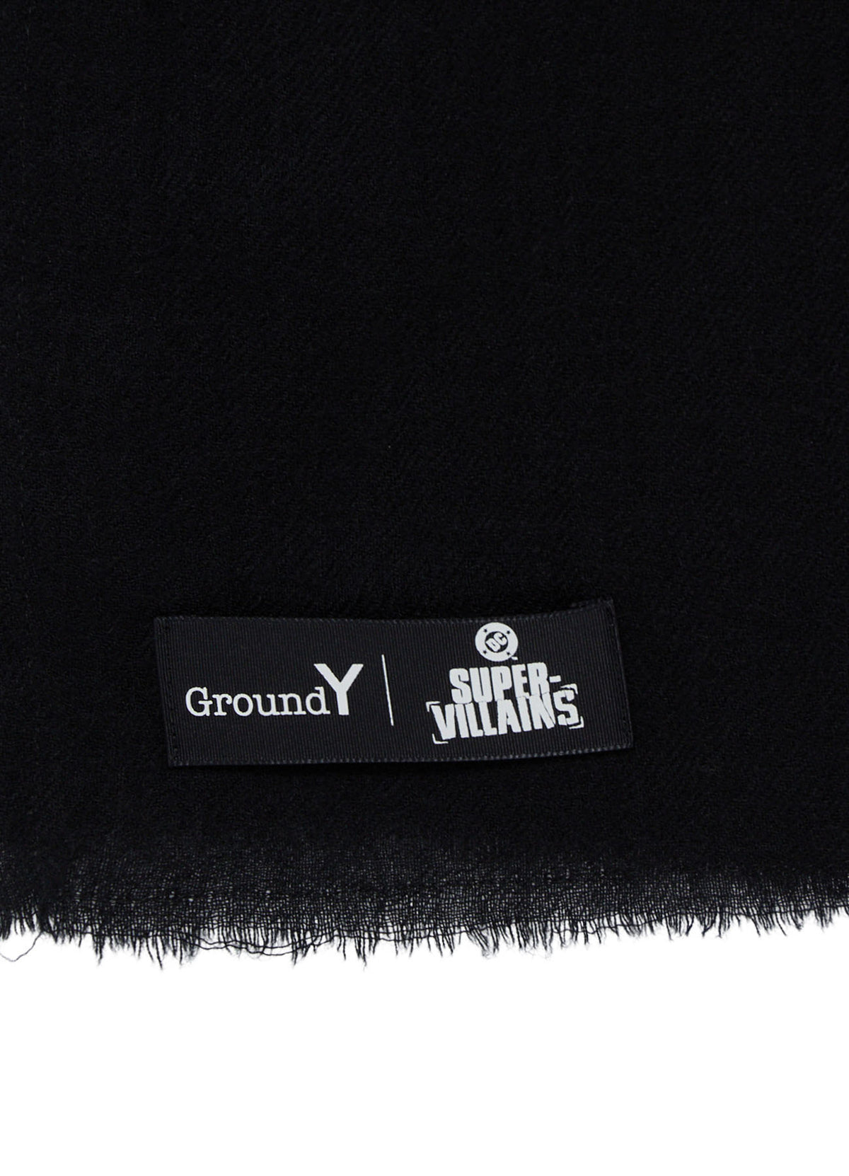 DC SUPER-VILLAINS COLLAGE PRINT WOOL STOLE