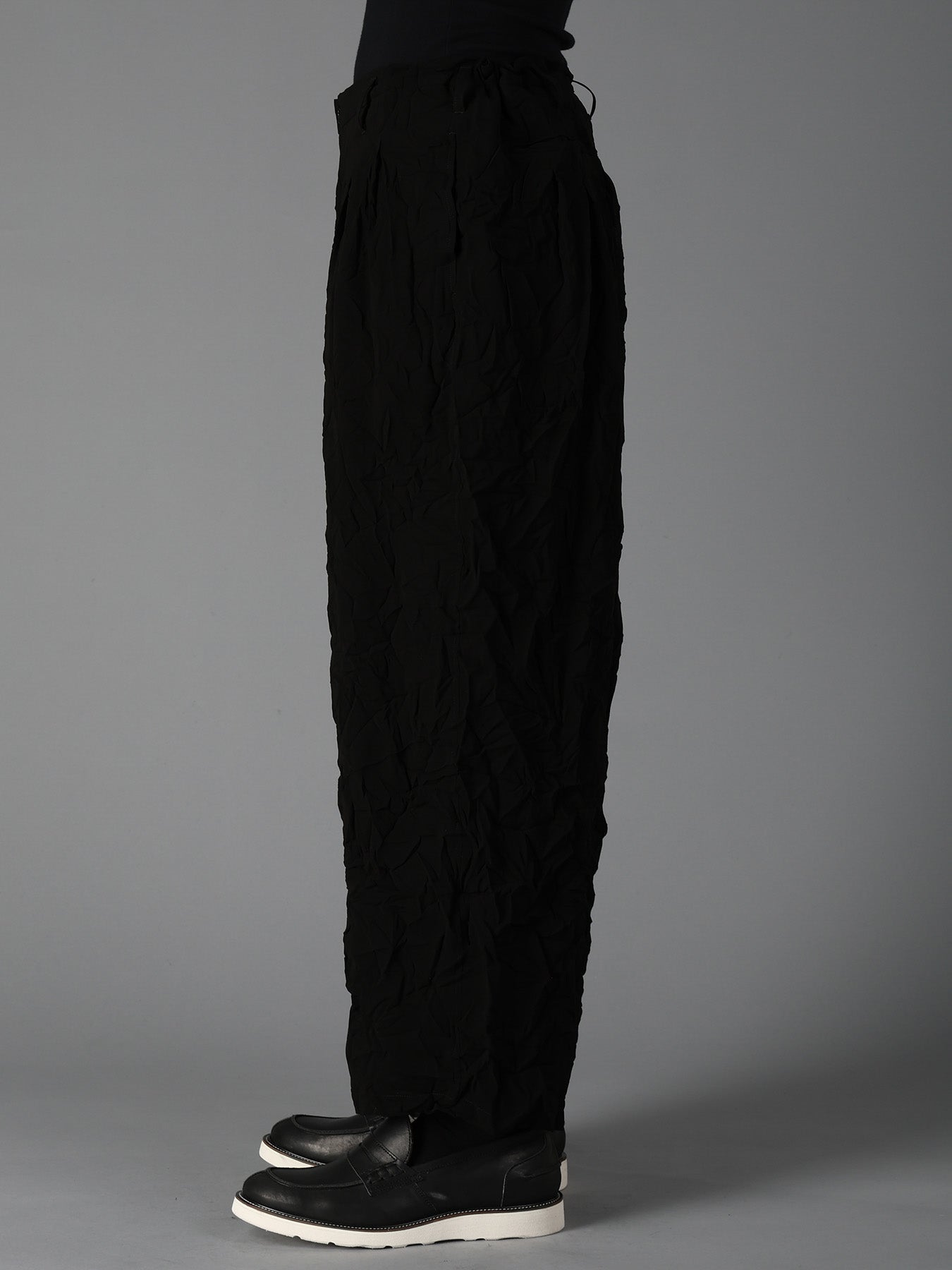パンツ YOHJI YAMAMOTO NOIR 12SS Black Trousers BLACK CHIFFON 12-TUCK PANTS – THE SHOP YOHJI YAMAMOTO
