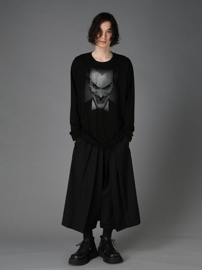 DC SUPER-VILLAINS "THE JOKER" GRAPHIC LONG T-SHIRT