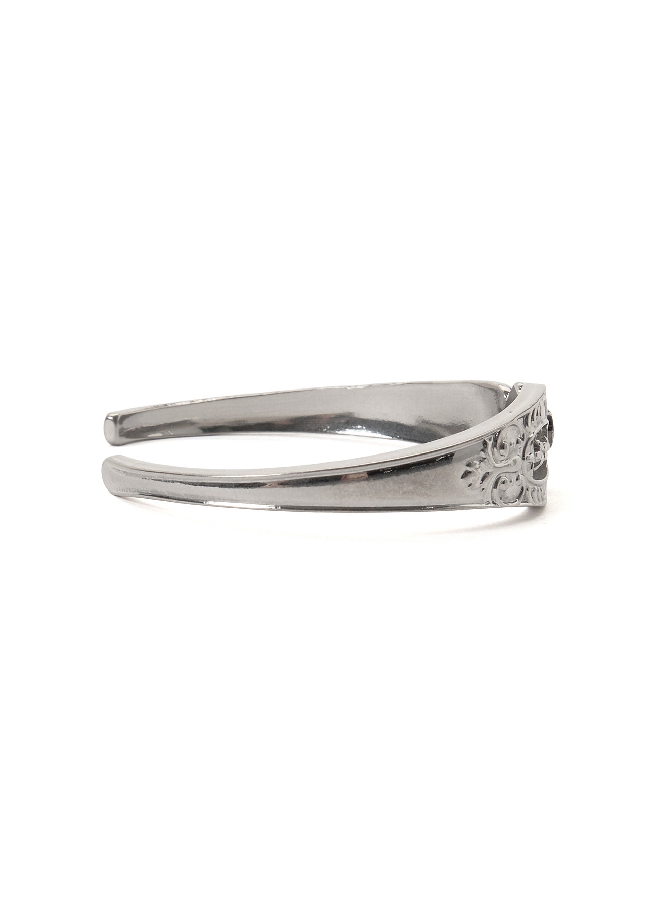 ALLOY BANGLE DOCKING