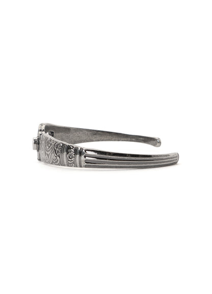 ALLOY BANGLE DOCKING