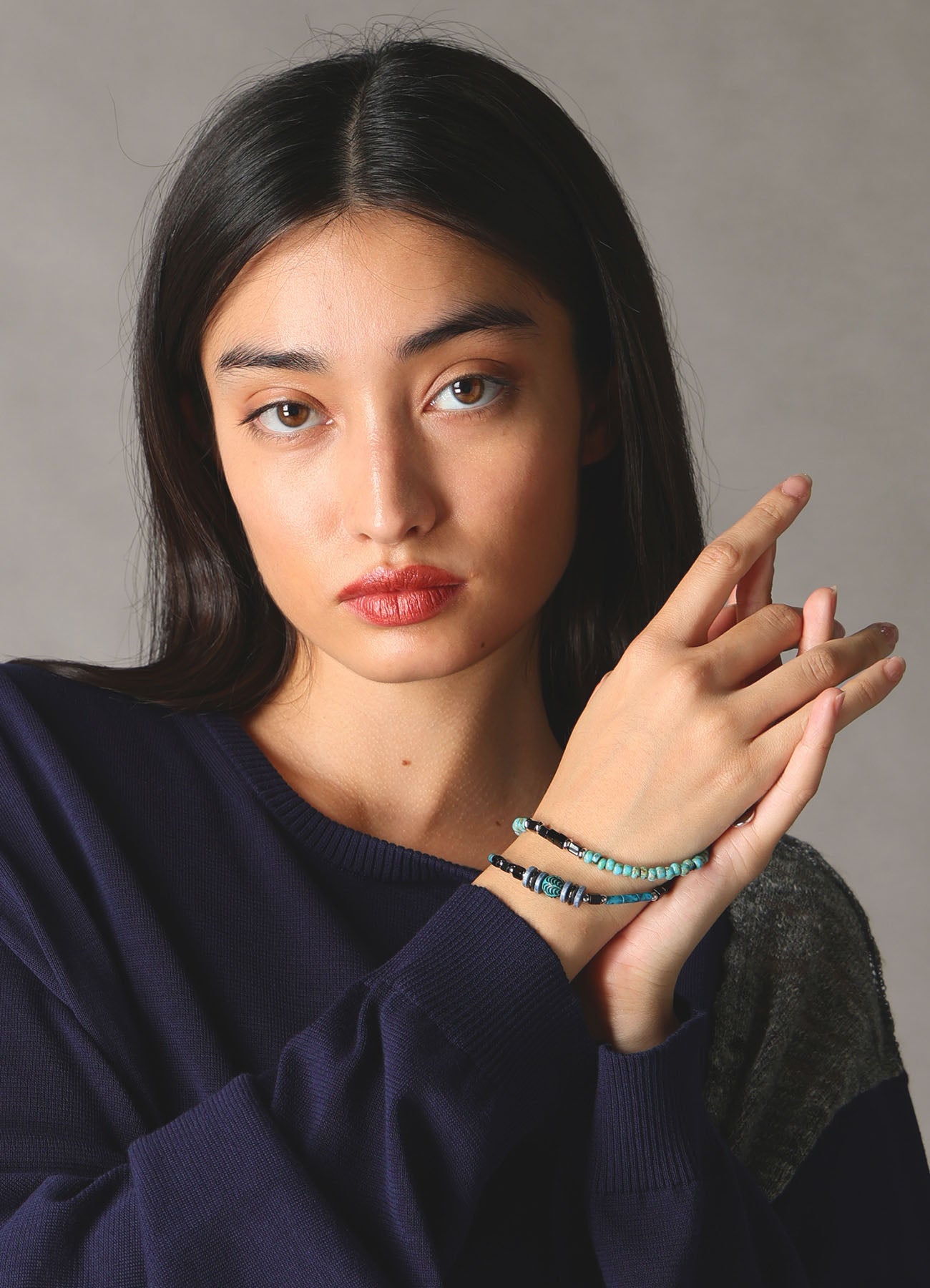 GLASS & BRASS BEAD BRACELET A