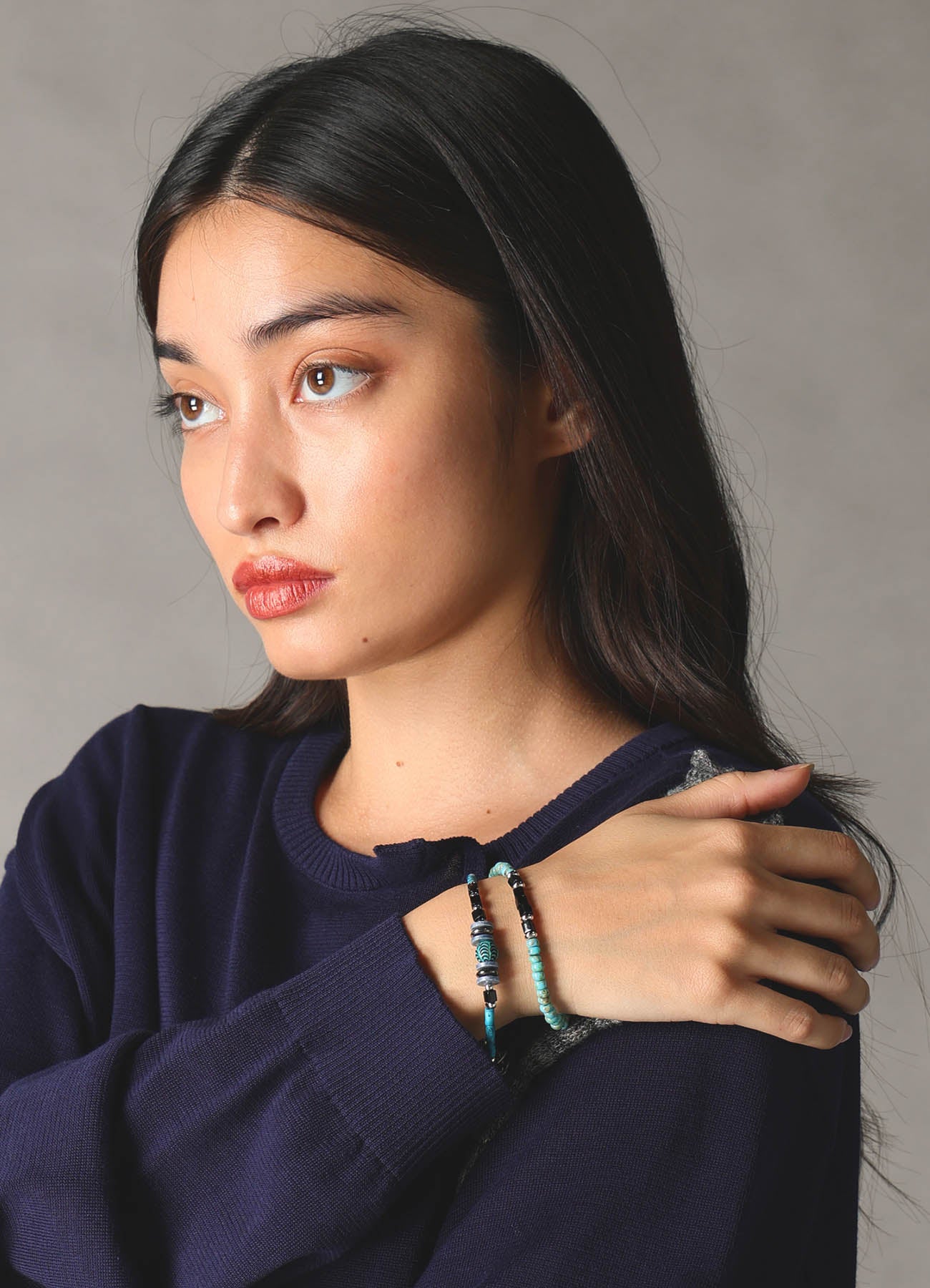 GLASS & BRASS BEAD BRACELET A