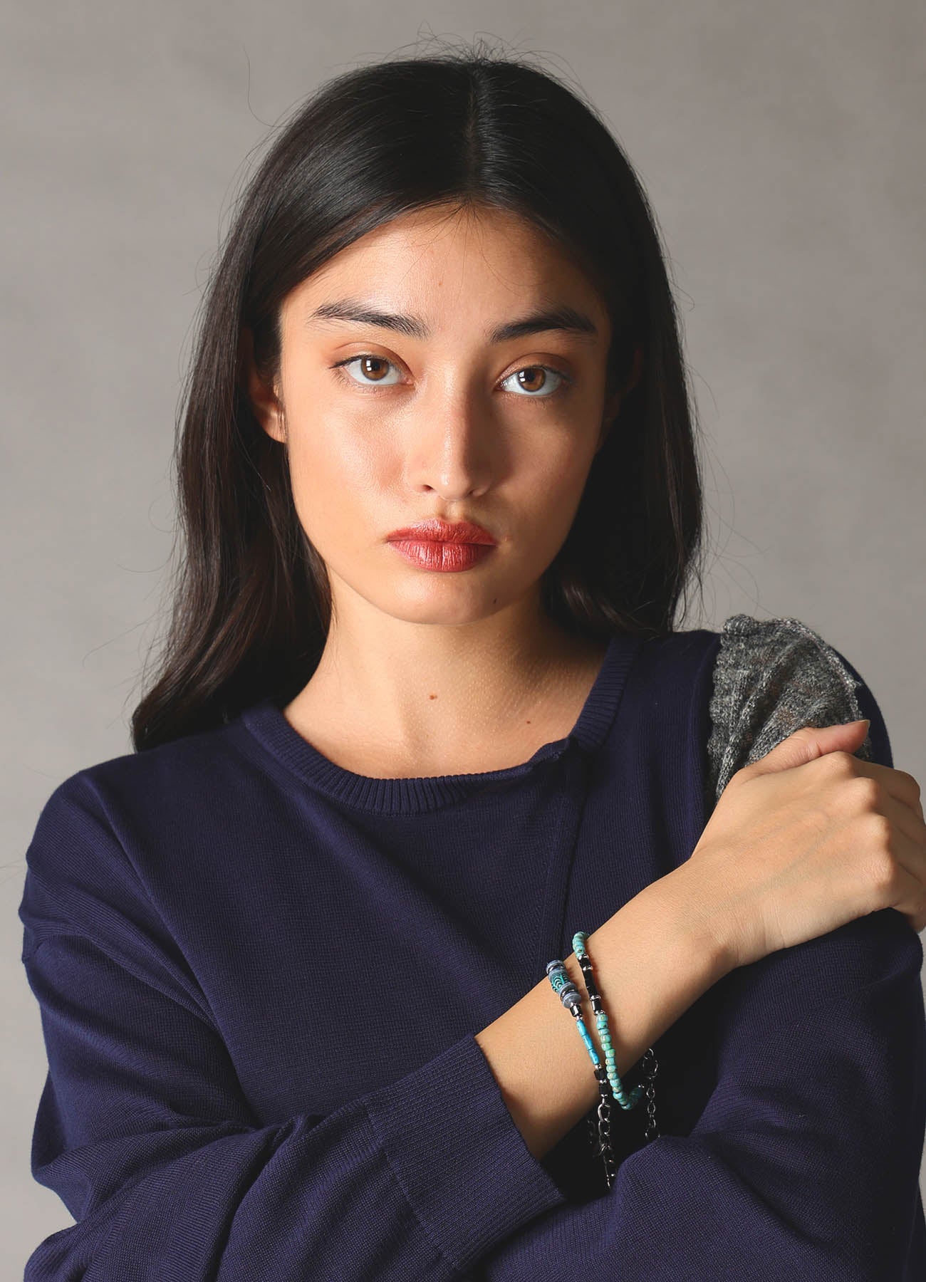 GLASS & BRASS BEAD BRACELET B