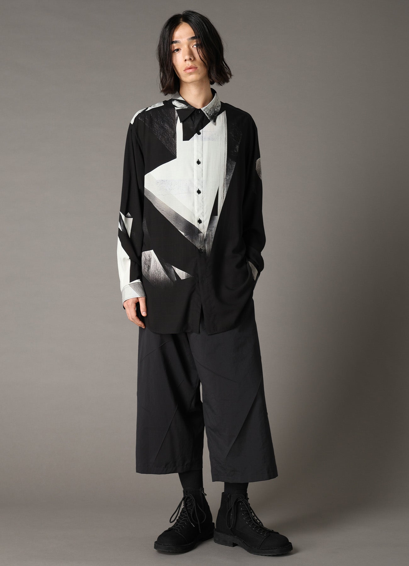 GEOMETRIC PATTERN OVERSIZED SHIRT