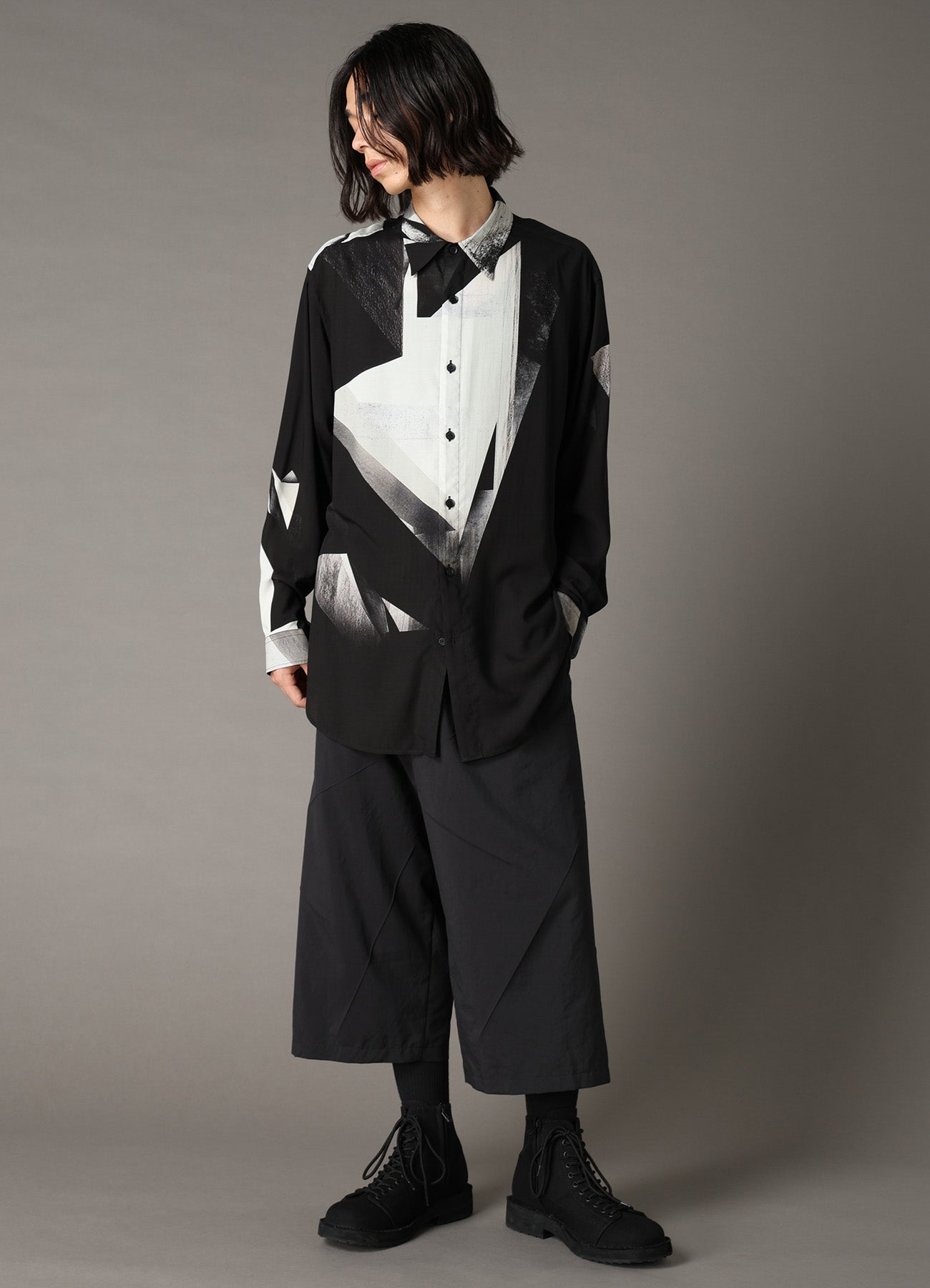 GEOMETRIC PATTERN OVERSIZED SHIRT