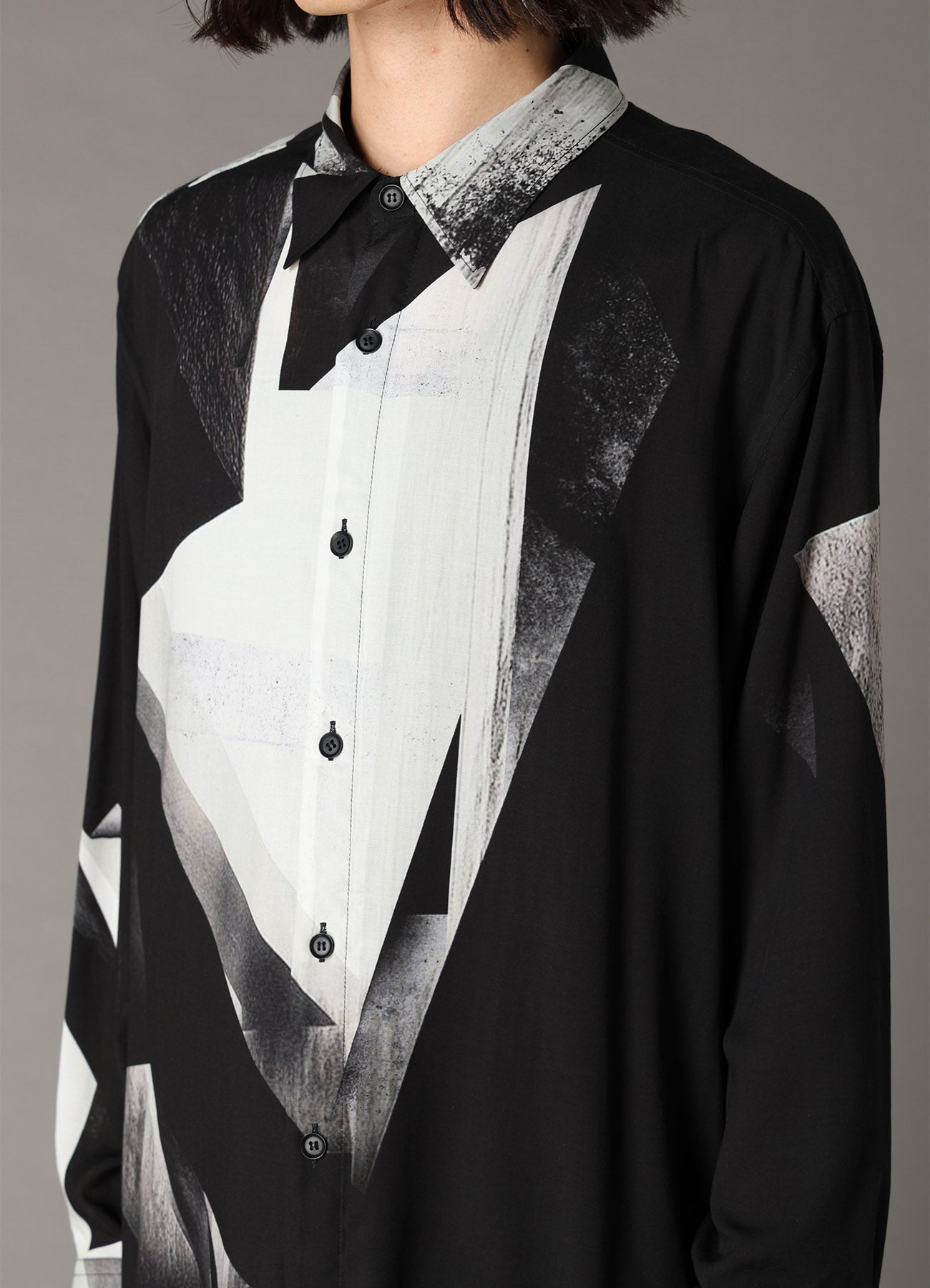 GEOMETRIC PATTERN OVERSIZED SHIRT