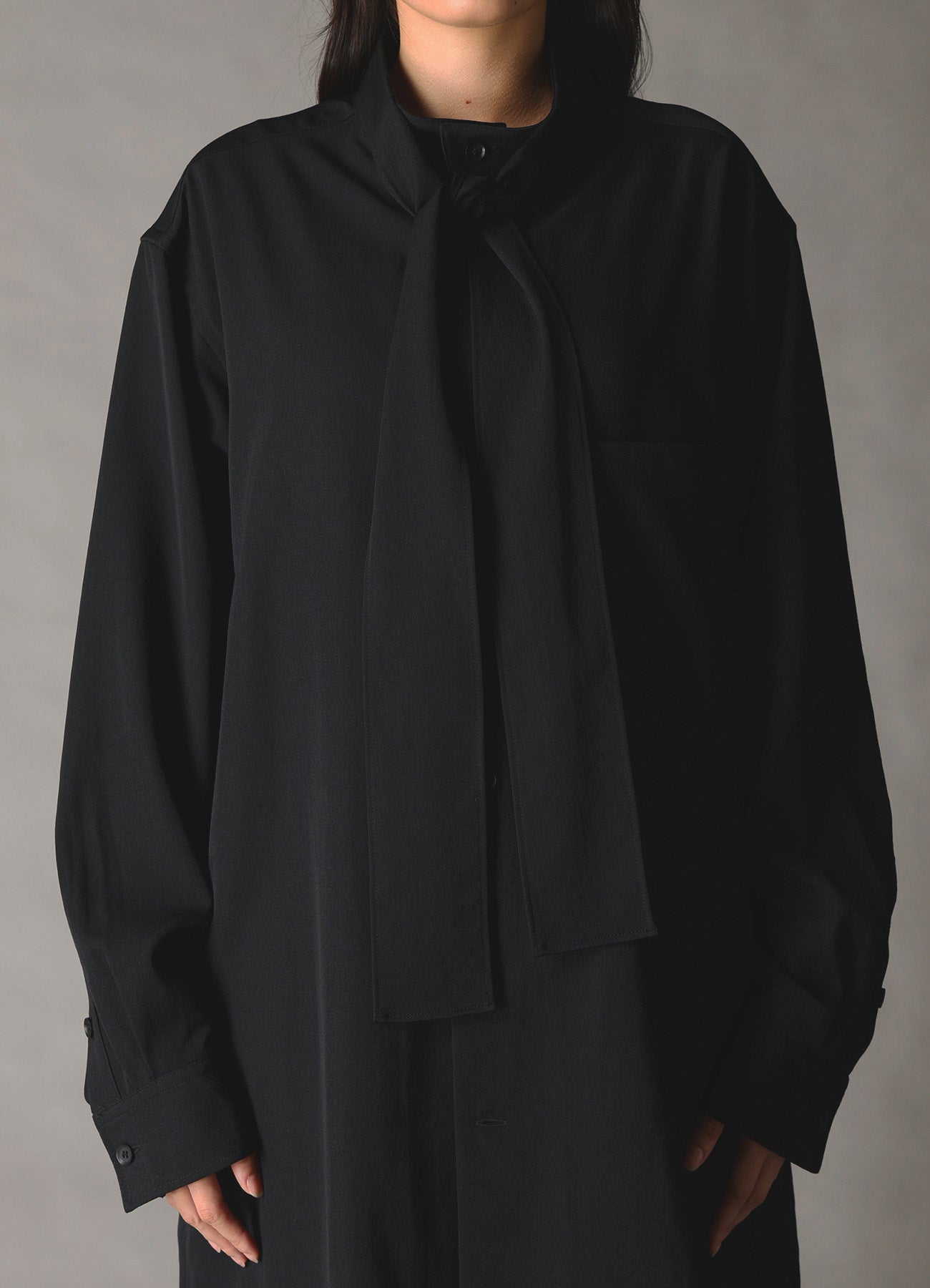 WOOL GABARDINE BOW COLLAR SHIRT