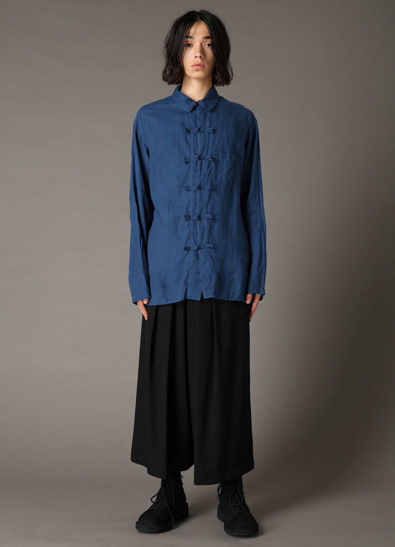 WASHED LINEN CANVAS SHAKA BUTTON SHIRT