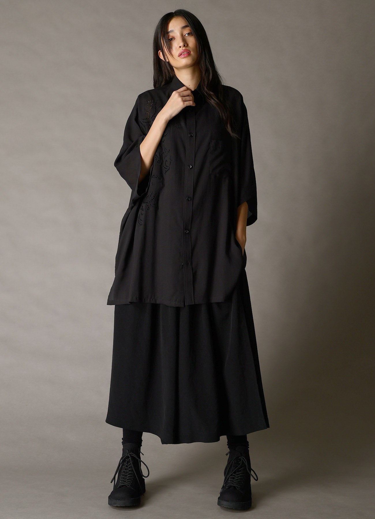 CELLULOSE LAWN BRODERIE FRONT DOLMAN SHORT-SLEEVE SHIRT