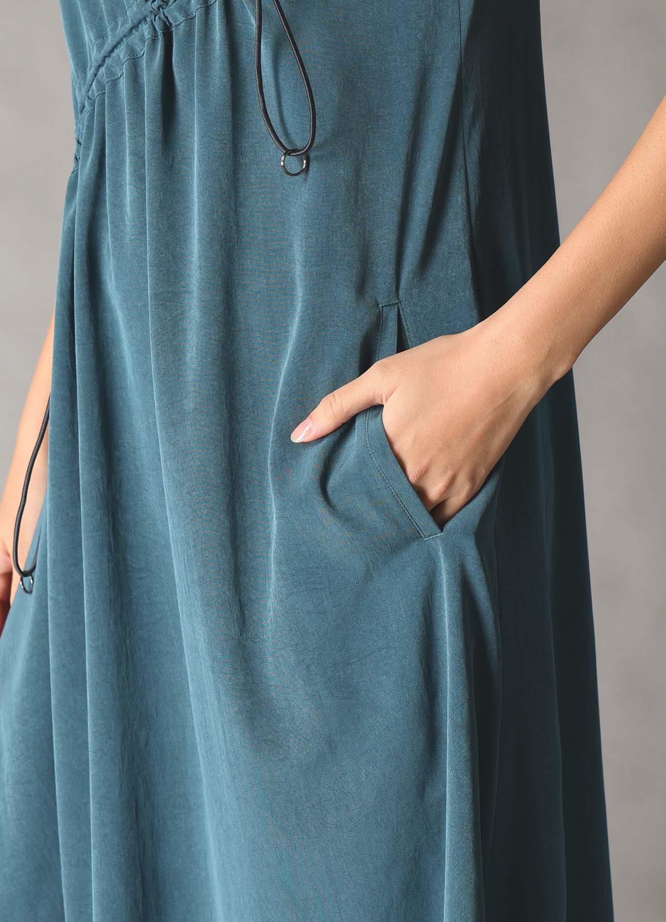 CREPE de CHINE ASYMMETRY DRAWCORD DRESS – THE SHOP YOHJI YAMAMOTO