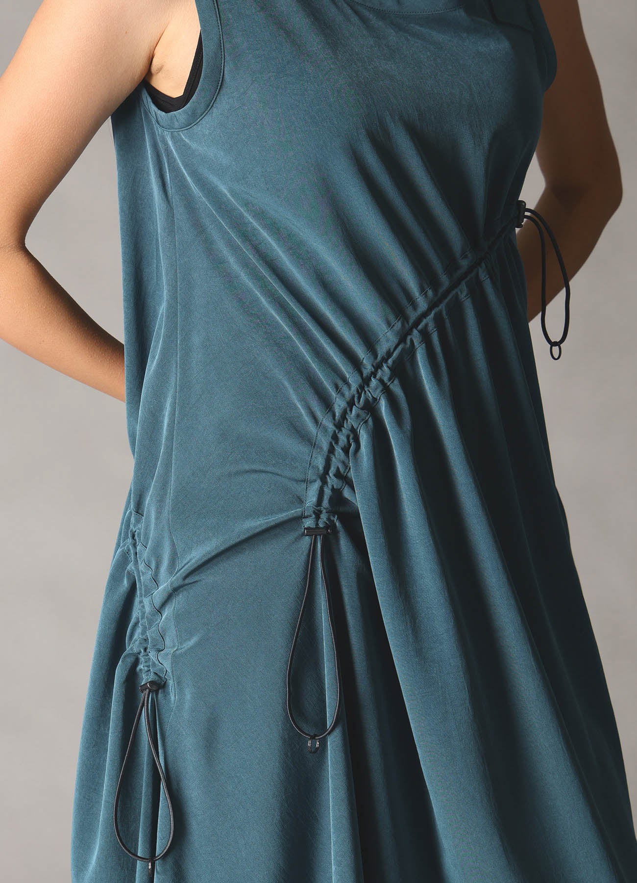 CREPE de CHINE ASYMMETRY DRAWCORD DRESS – THE SHOP YOHJI YAMAMOTO