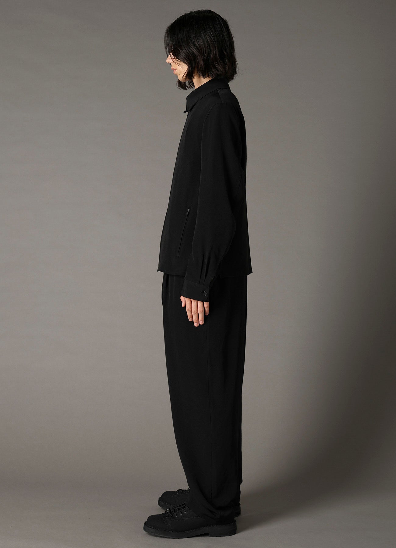 CREPE de CHINE ZIPPER SLIM FIT JACKET