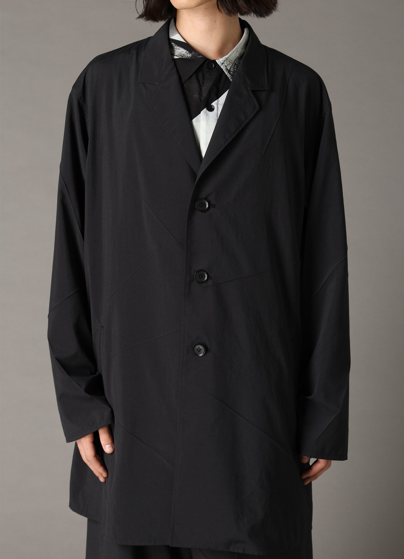 PE TAFFETA PLEATED DESIGN JACKET