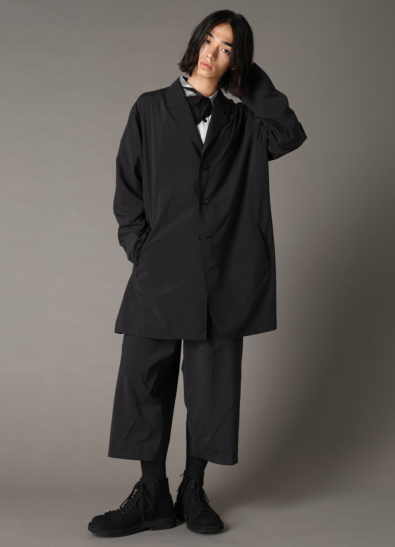 PE TAFFETA PLEATED DESIGN JACKET