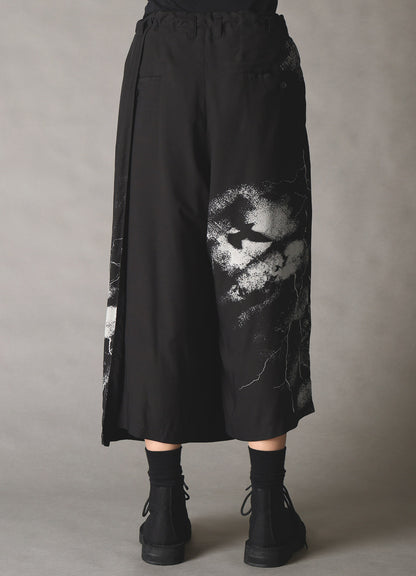 CROW PATTERN WRAP PANTS