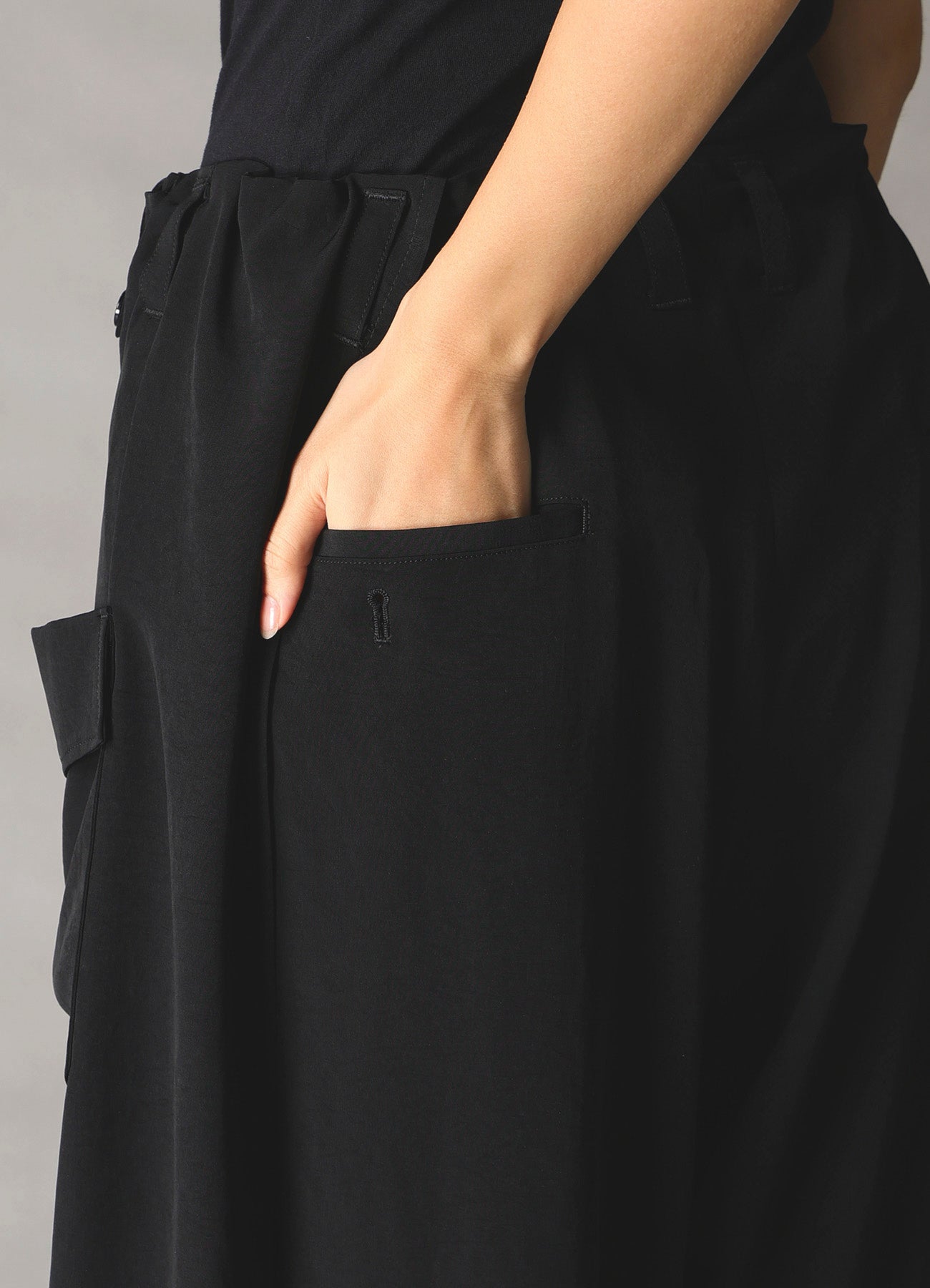 CREPE de CHINE WRAP PANTS – THE SHOP YOHJI YAMAMOTO
