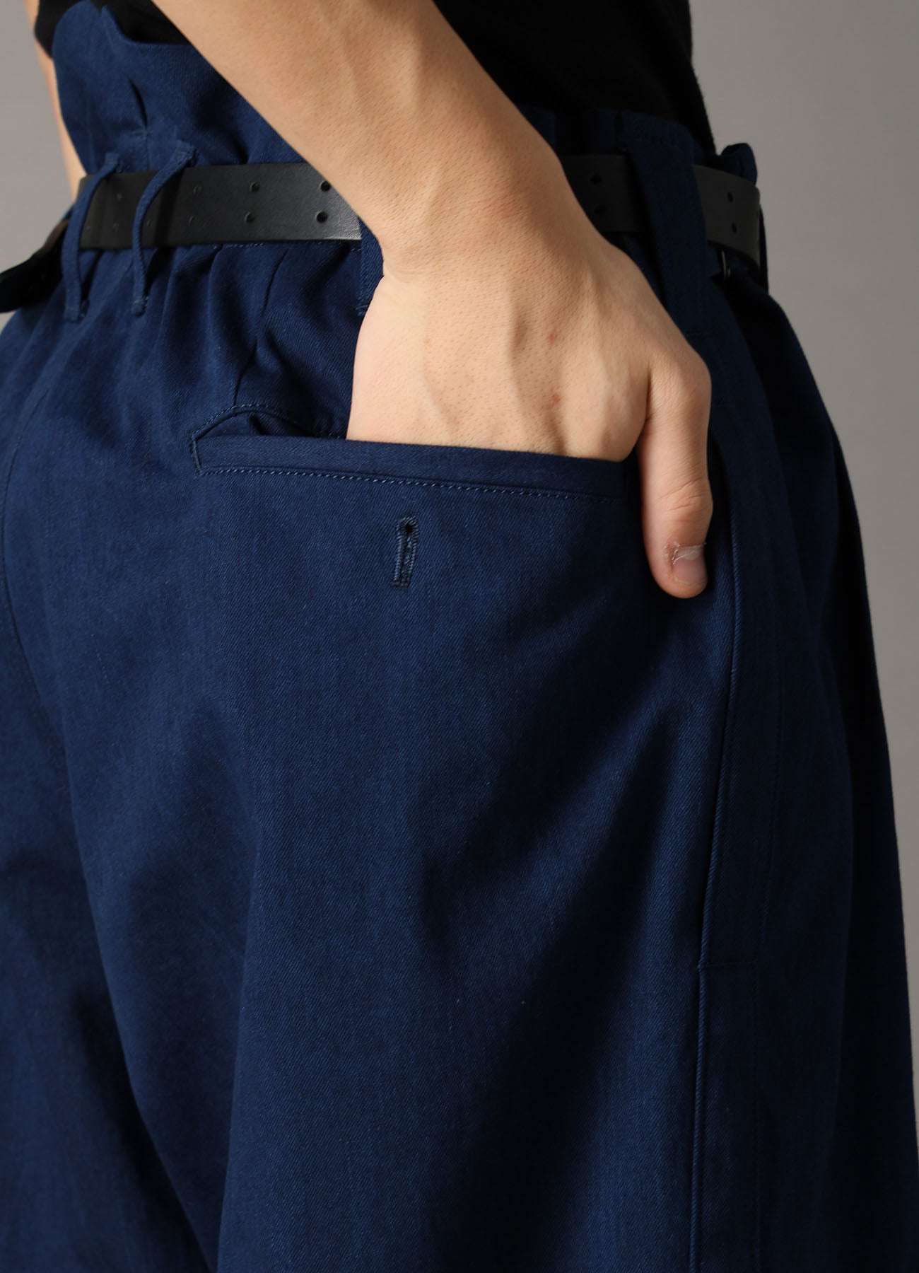 COTTON INDIGO TWILL 2-TUCK PANTS – THE SHOP YOHJI YAMAMOTO