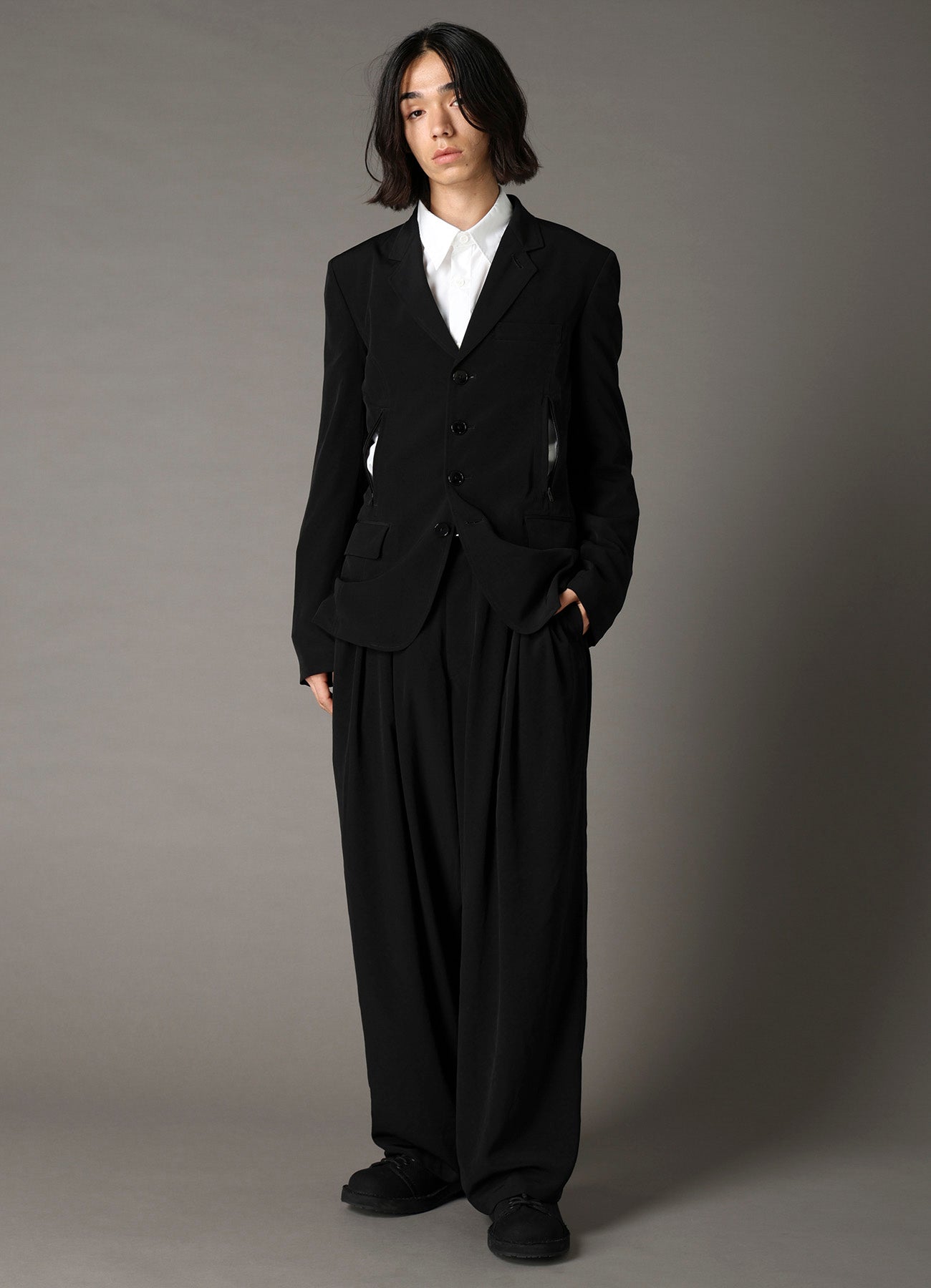 CREPE de CHINE 12-TUCK PANTS – THE SHOP YOHJI YAMAMOTO