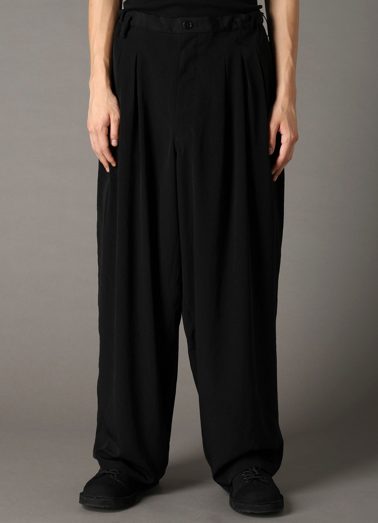 CREPE de CHINE 12-TUCK PANTS – THE SHOP YOHJI YAMAMOTO