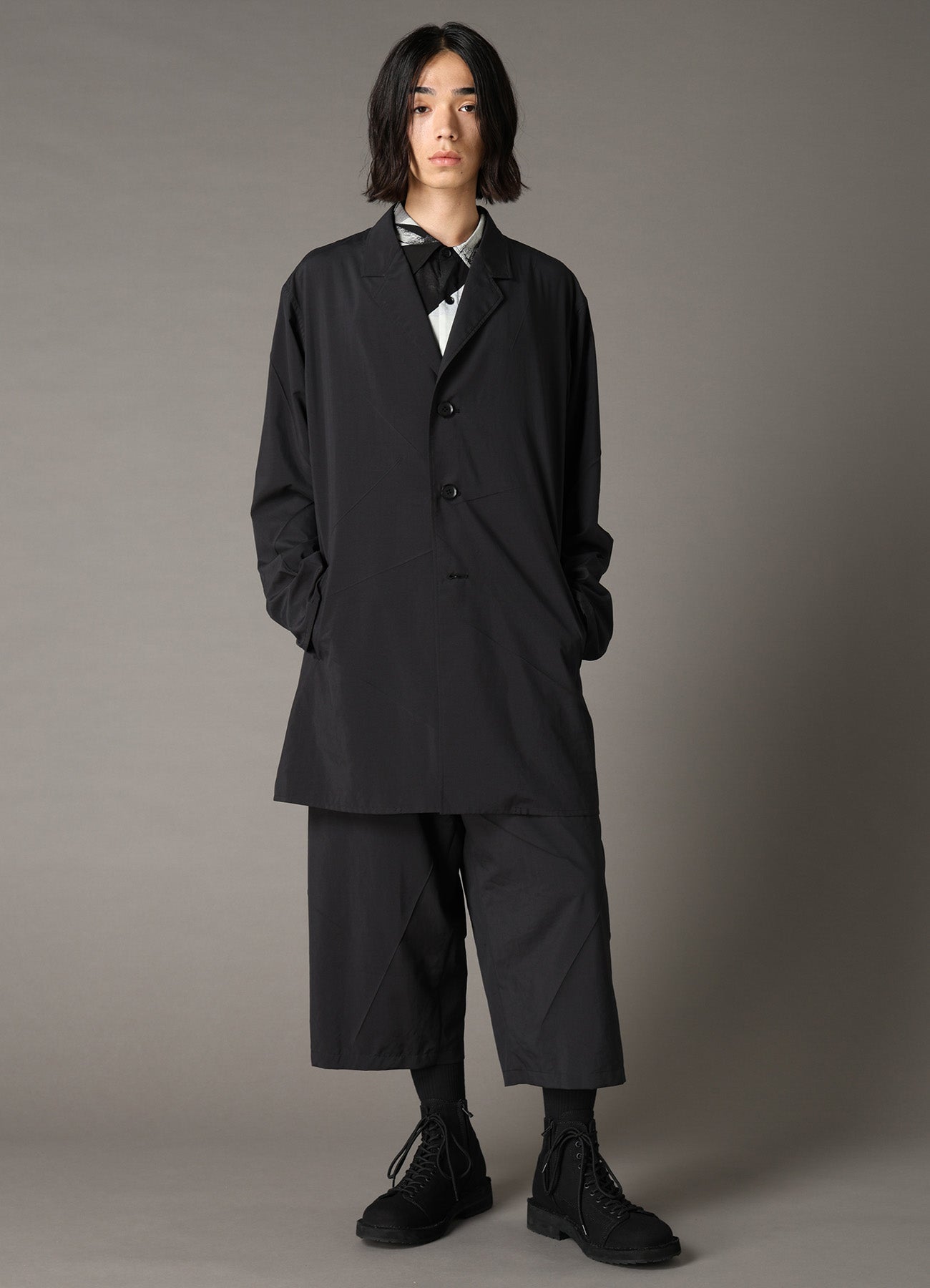 PE TAFFETA PLEATS DESIGN PANTS