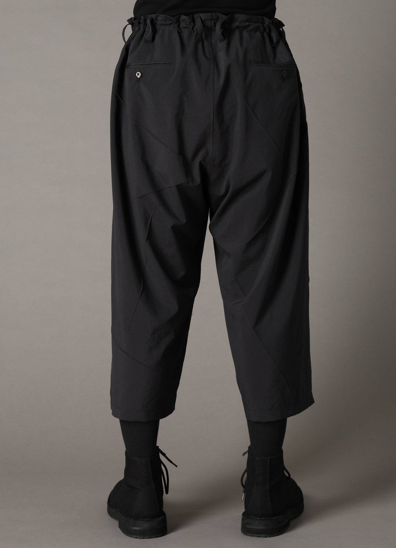 PE TAFFETA PLEATS DESIGN PANTS