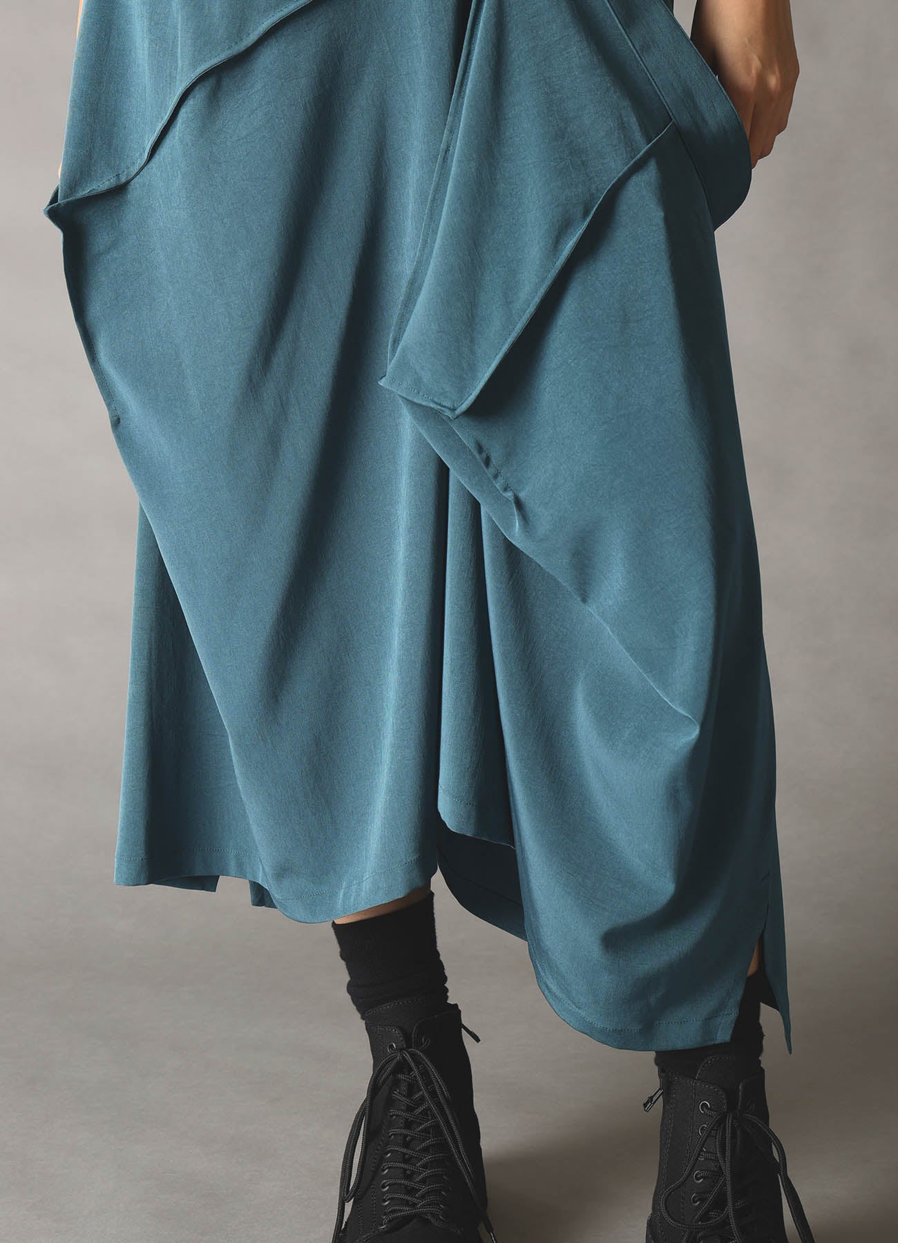 CREPE de CHINE SQUARE SKIRT