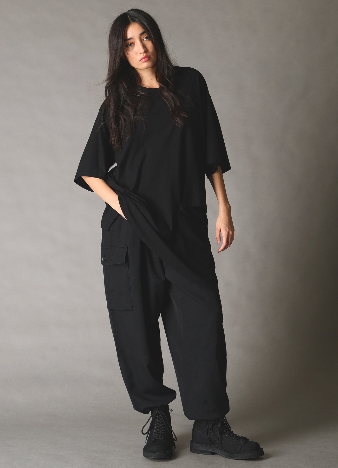 30 HARD TWIST STRETCH JERSEY LEFT CUT-OUT T-SHIRT