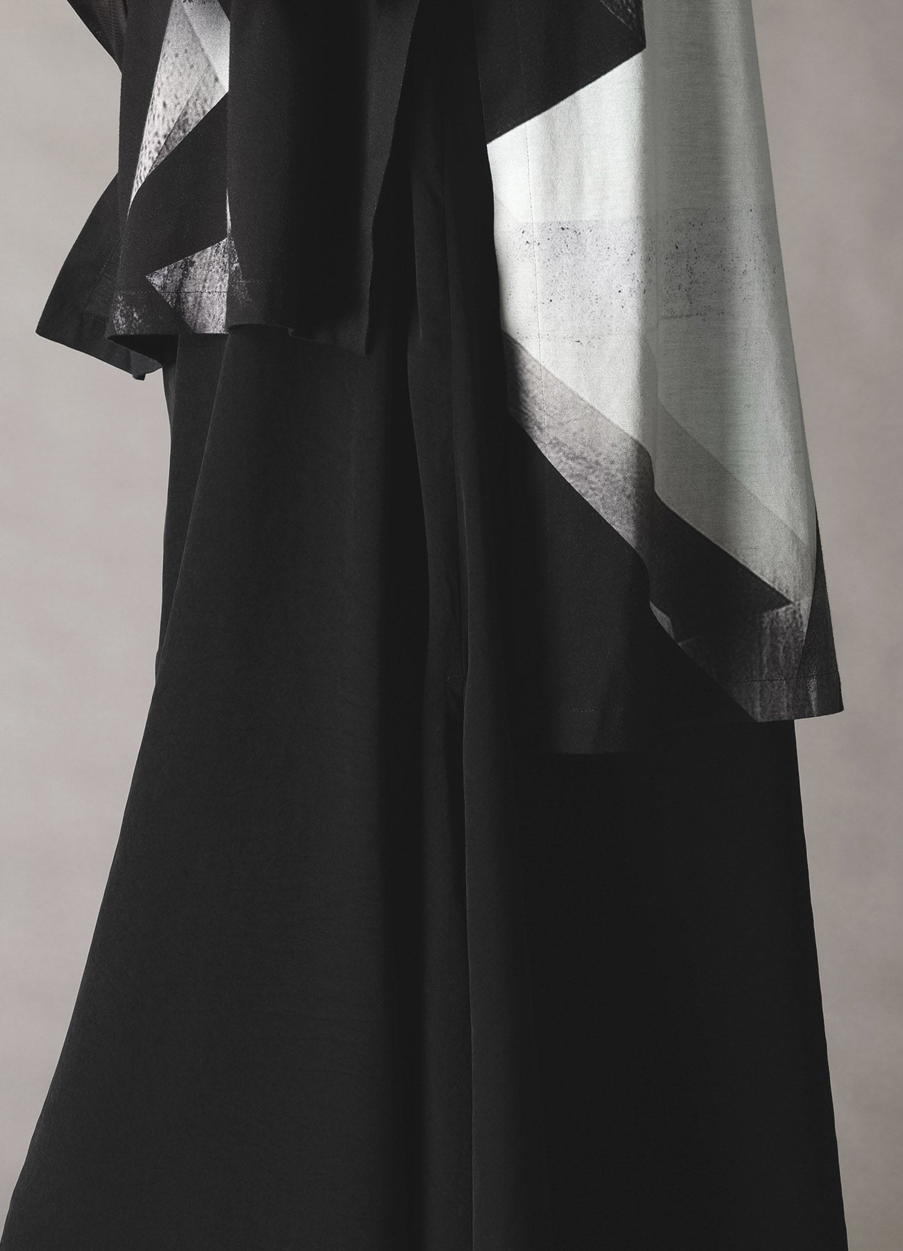 GEOMETRIC CREPE DE CHINE LONG SHIRT LAYERED T – THE SHOP YOHJI