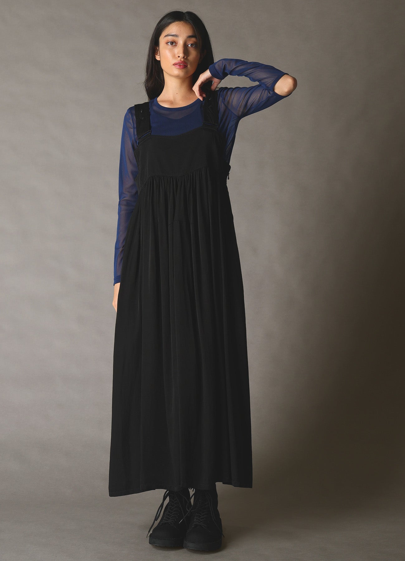 SOFT TULLE ELBOW CUT-OUT TOP