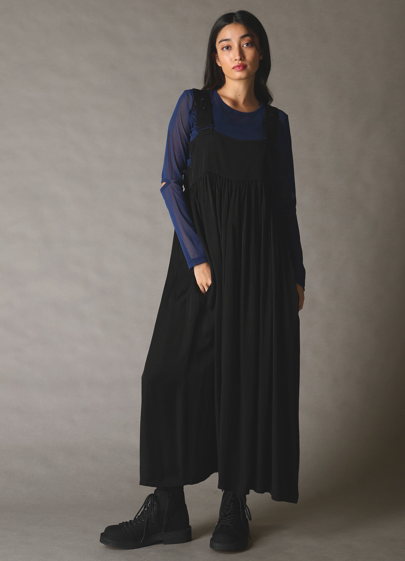 SOFT TULLE ELBOW CUT-OUT TOP