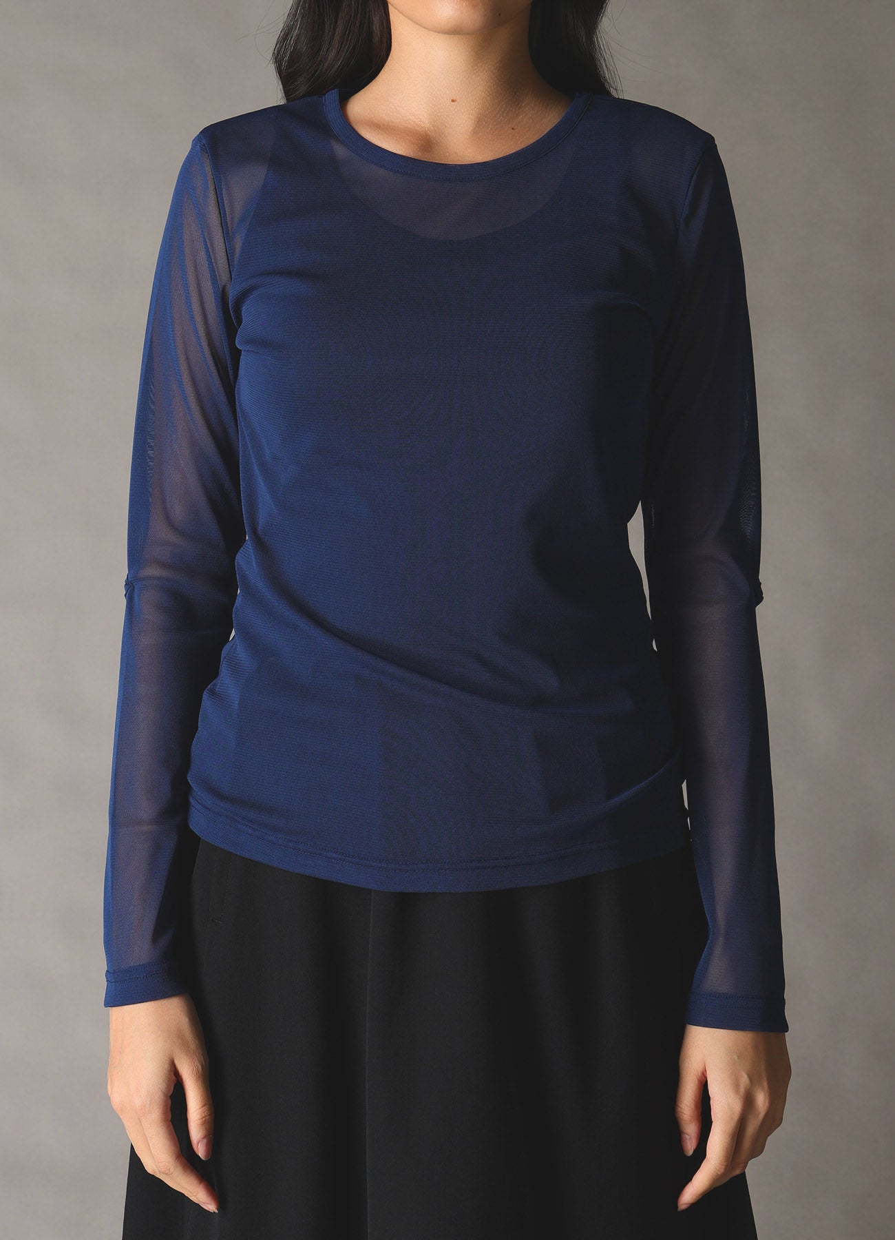 SOFT TULLE ELBOW CUT-OUT TOP