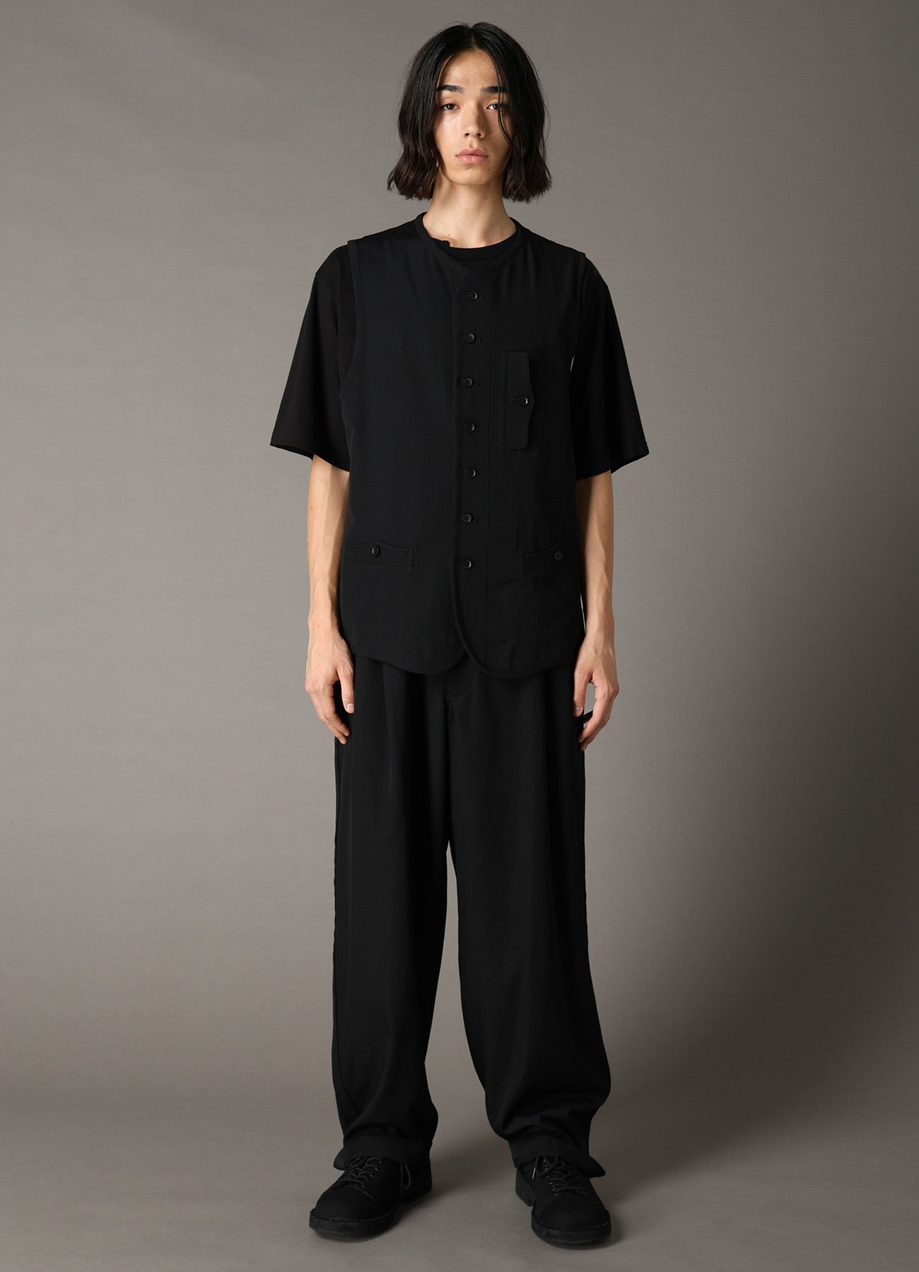 WOOL GABARDINE PIPING VEST