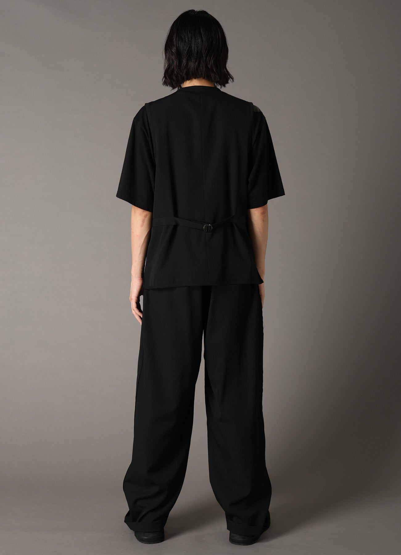 WOOL GABARDINE PIPING VEST