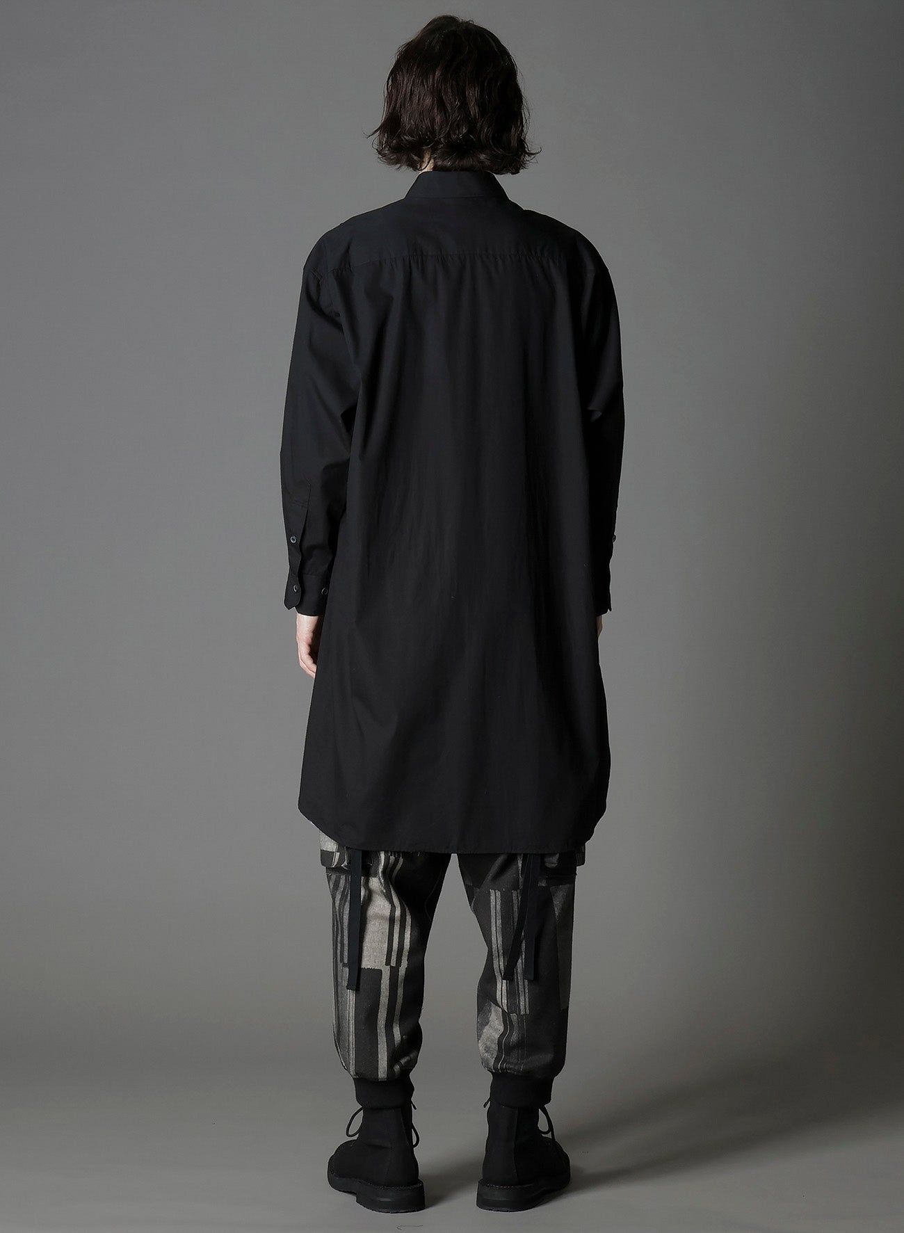 SWITCHING MATERIAL FRONT PANAL STANDARD BLACK SHIRT