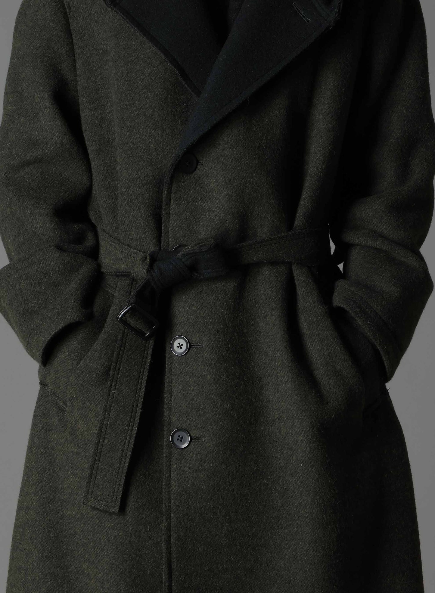 DOUBLE WEAVE MELTON UNRRIMMED HOODED COAT
