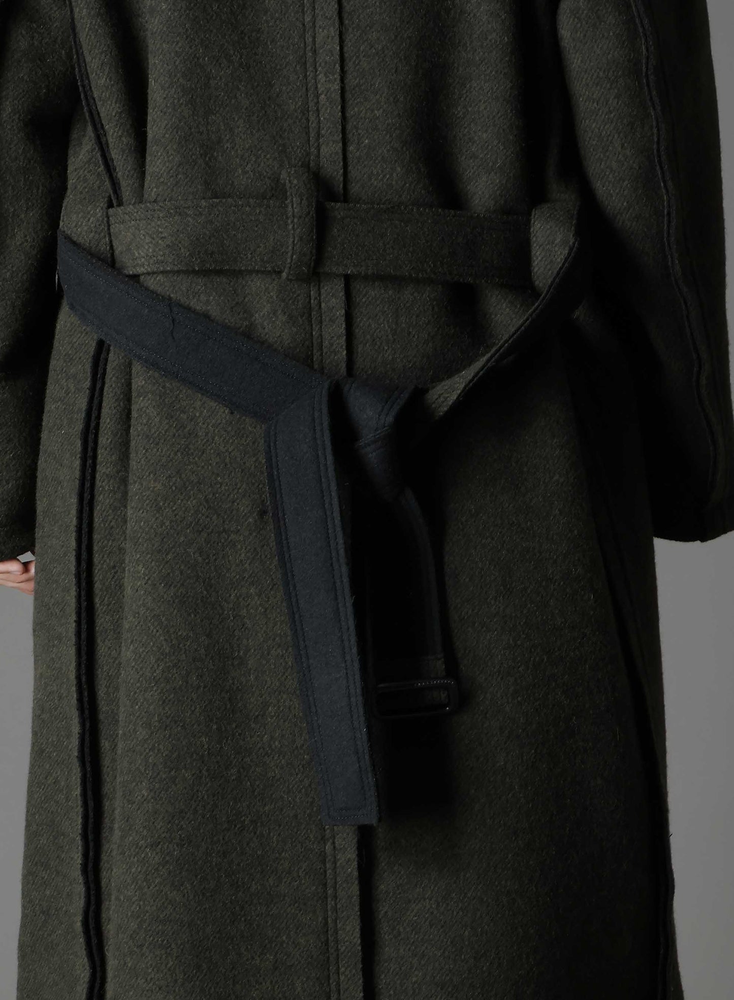 DOUBLE WEAVE MELTON UNRRIMMED HOODED COAT