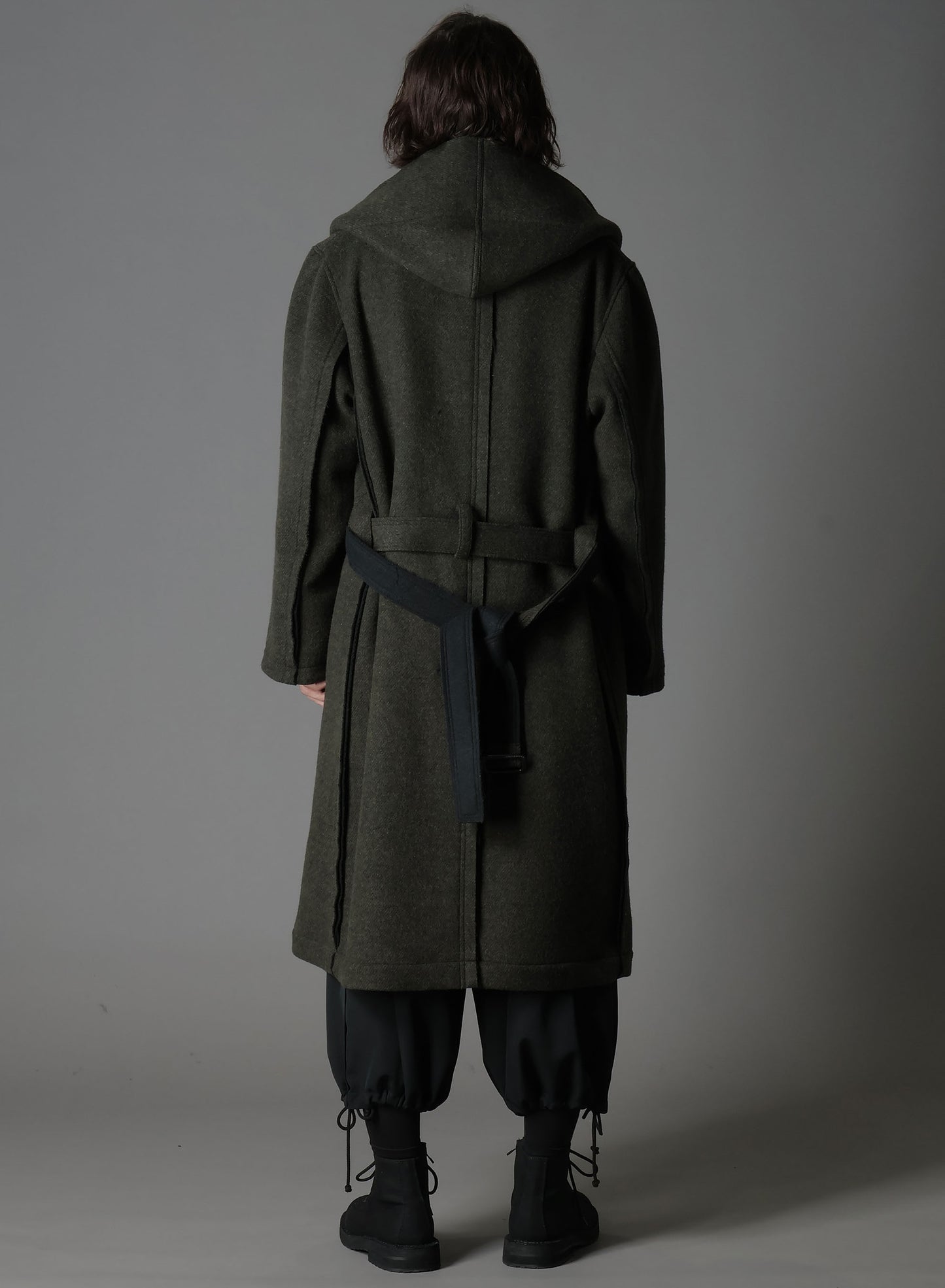 DOUBLE WEAVE MELTON UNRRIMMED HOODED COAT