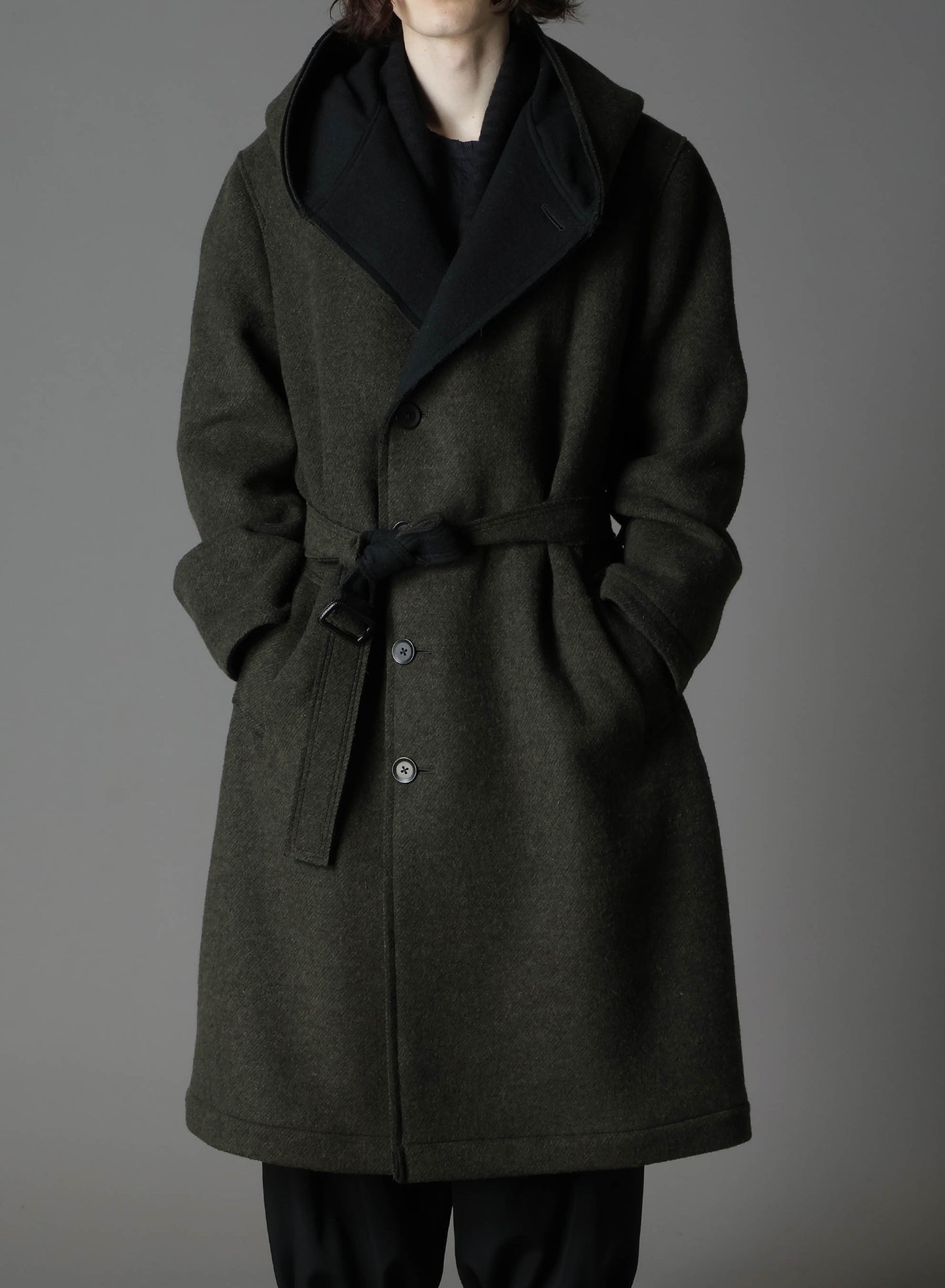 DOUBLE WEAVE MELTON UNRRIMMED HOODED COAT