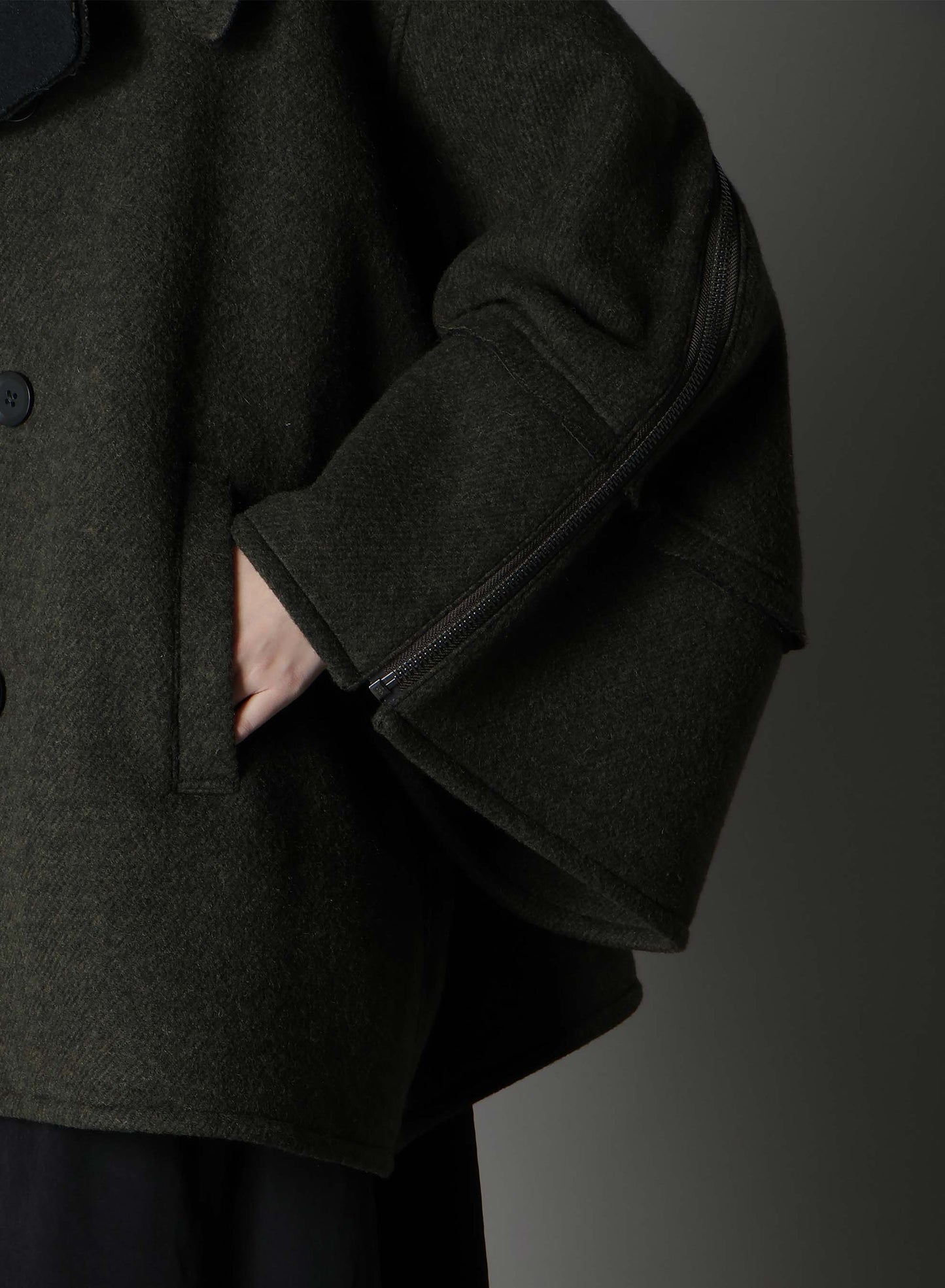 DOUBLE WEAVE MELTON SHORT LENGTH BIG SLEEVE DOUBLE COAT