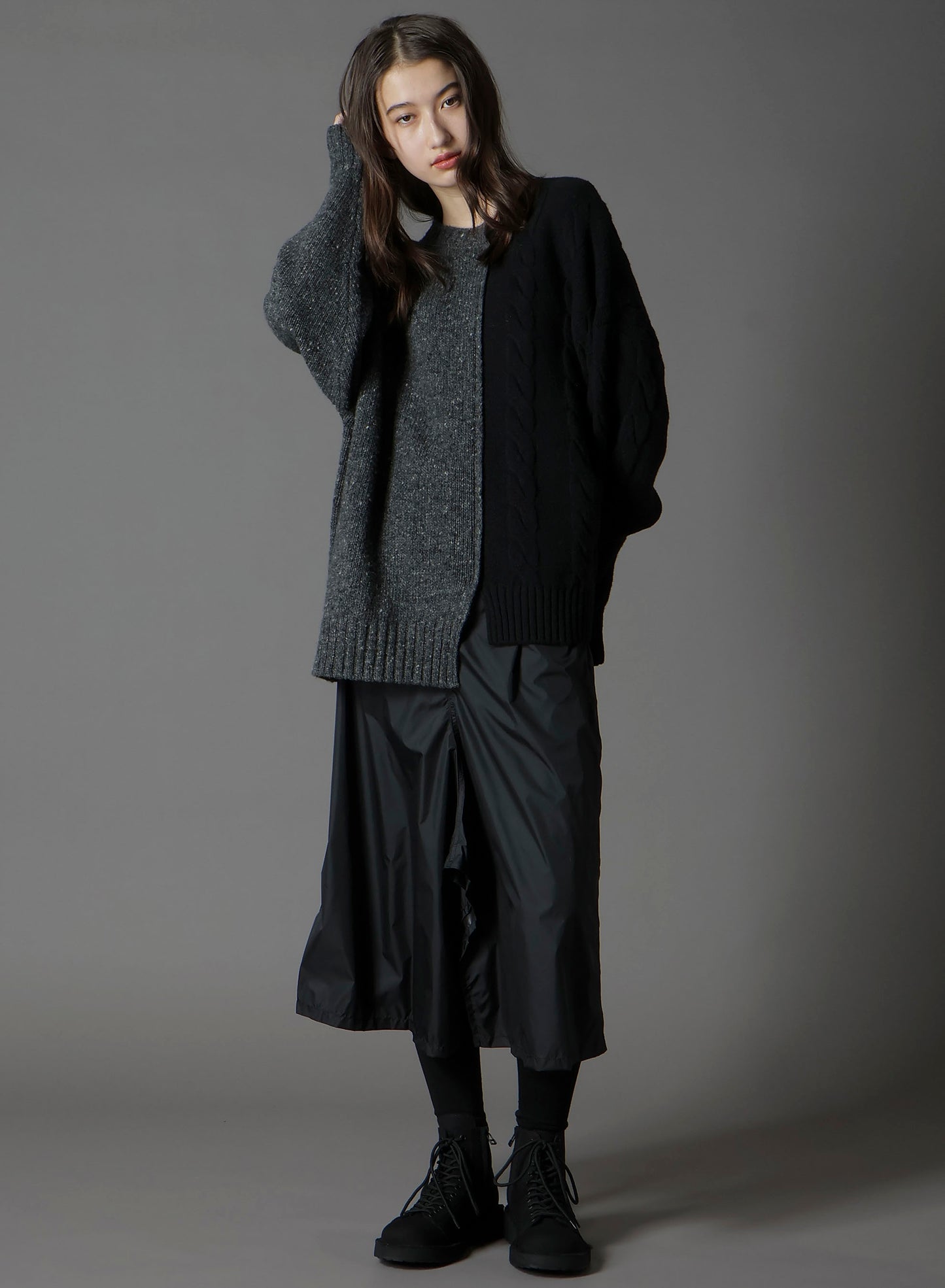 FINE MERINO WOOL CABLE SWITCH UNBALANCE PULLOVER