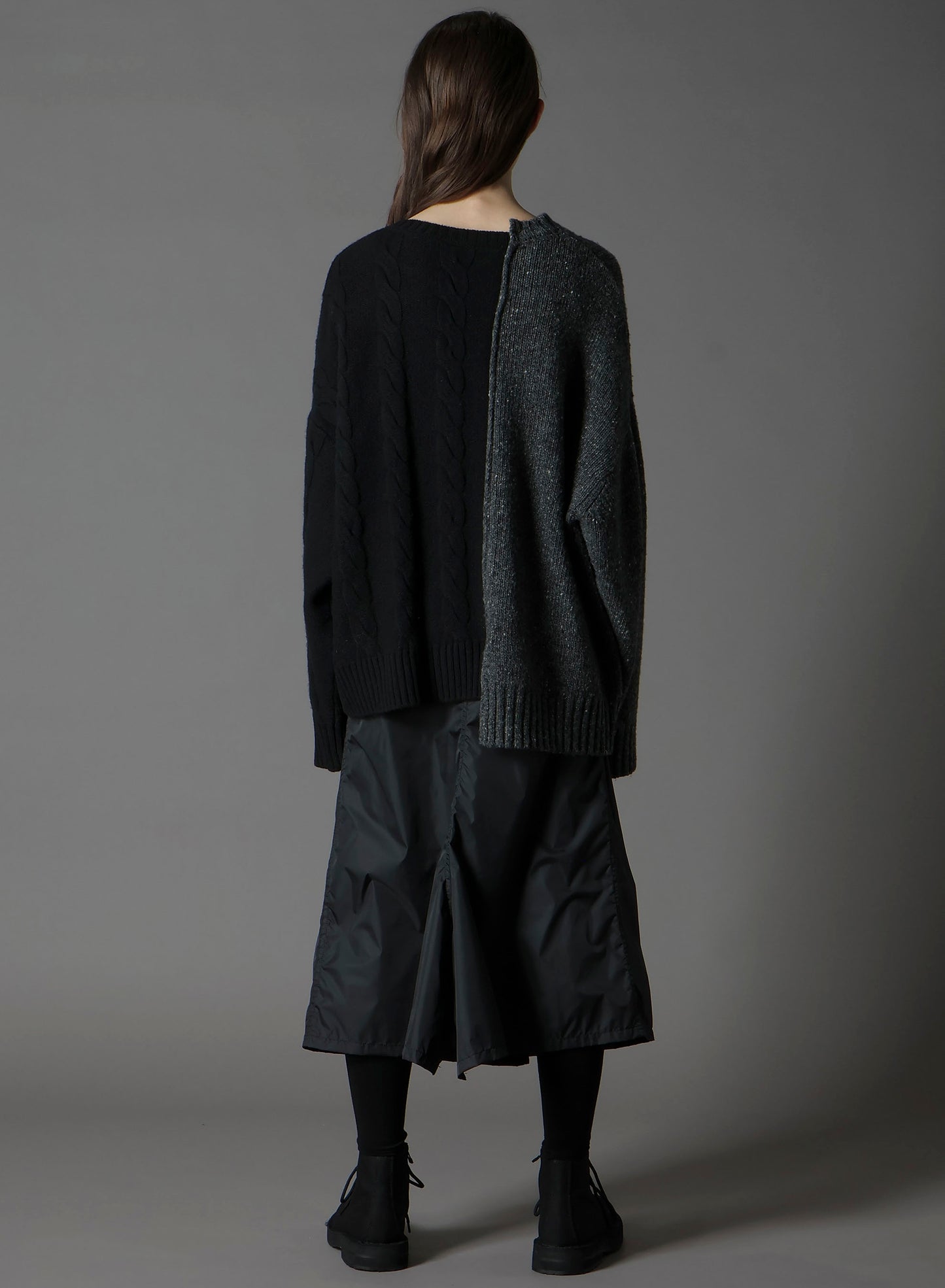 FINE MERINO WOOL CABLE SWITCH UNBALANCE PULLOVER