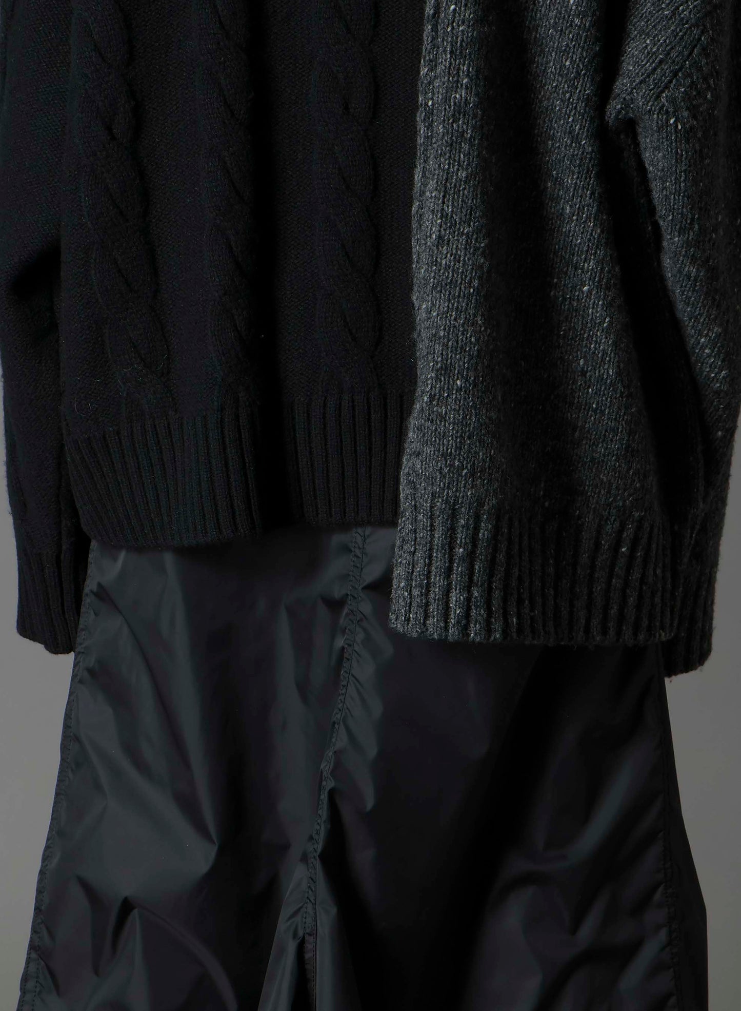 FINE MERINO WOOL CABLE SWITCH UNBALANCE PULLOVER