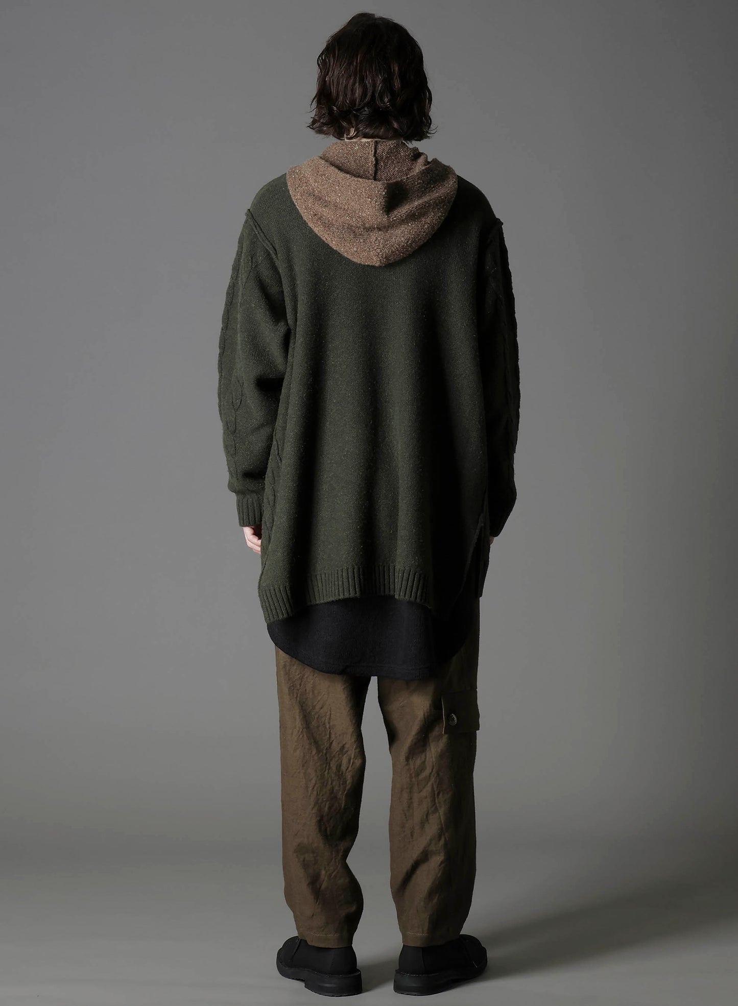 FINE MERINO WOOL CABLE SWITCH UNBALANCE HOODIE